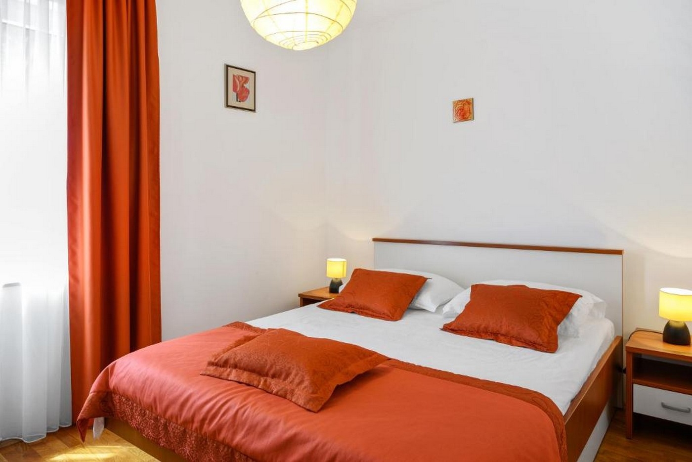 Two bedroom apartment with terrace Bol, Brač  A-b