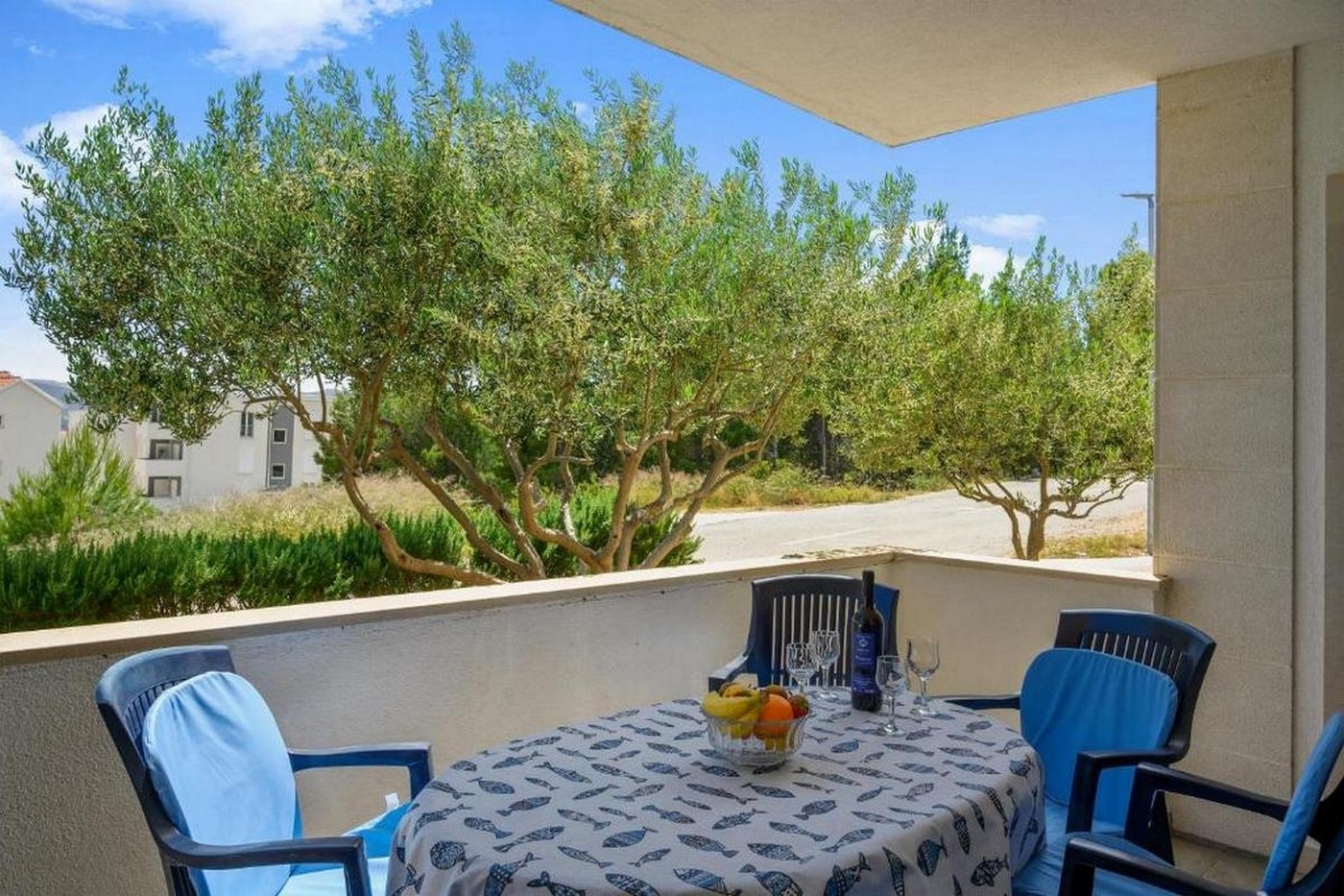 Two bedroom apartment with terrace Bol, Brač  A-b