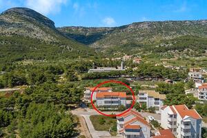 Appartements avec parking Bol, Brac - 20004