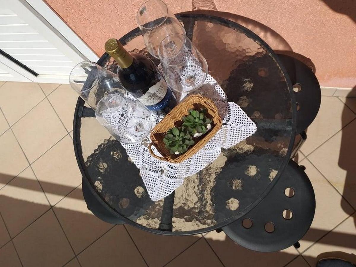 Three bedroom apartment with terrace Baška Voda, Makarska  A-a