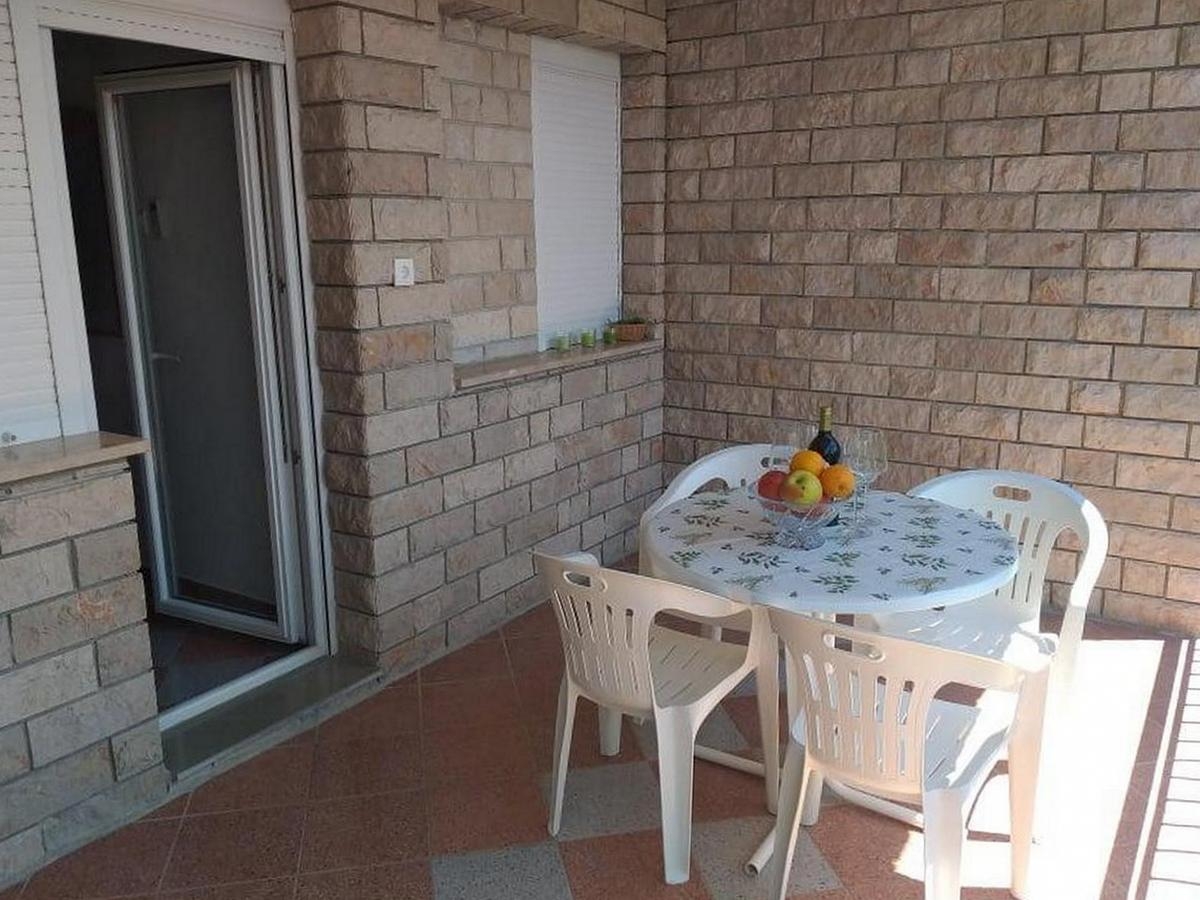 Studio flat with terrace Baška Voda, Makarska (AS-20005-c) Studio flat with terrace Baška Voda, Makarska (AS-20005-c)