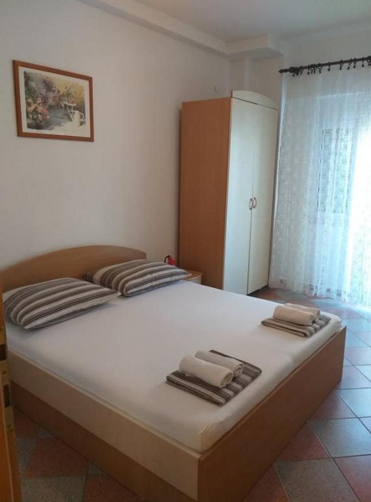 Room with balcony Baška Voda, Makarska (S-20005-a) Room with balcony Baška Voda, Makarska (S-20005-a)