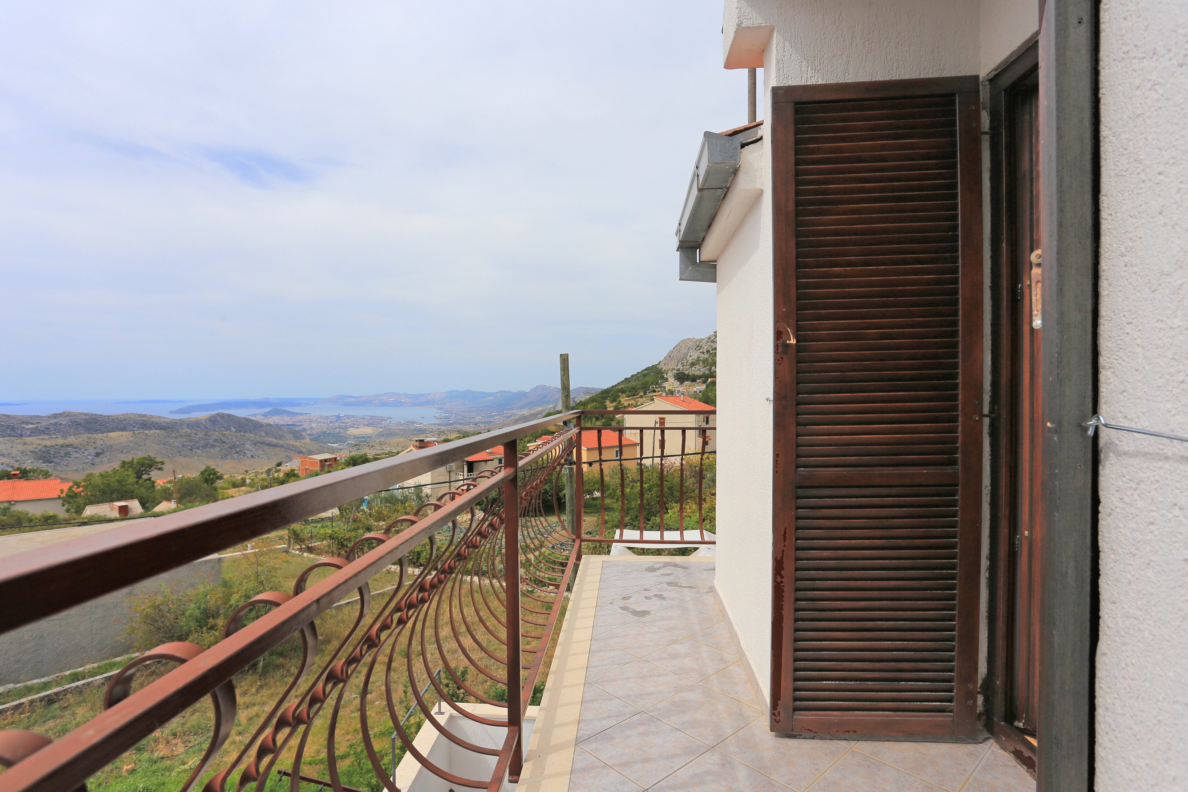 Three bedroom house with terrace and sea view Gornje Sitno, Split  K
