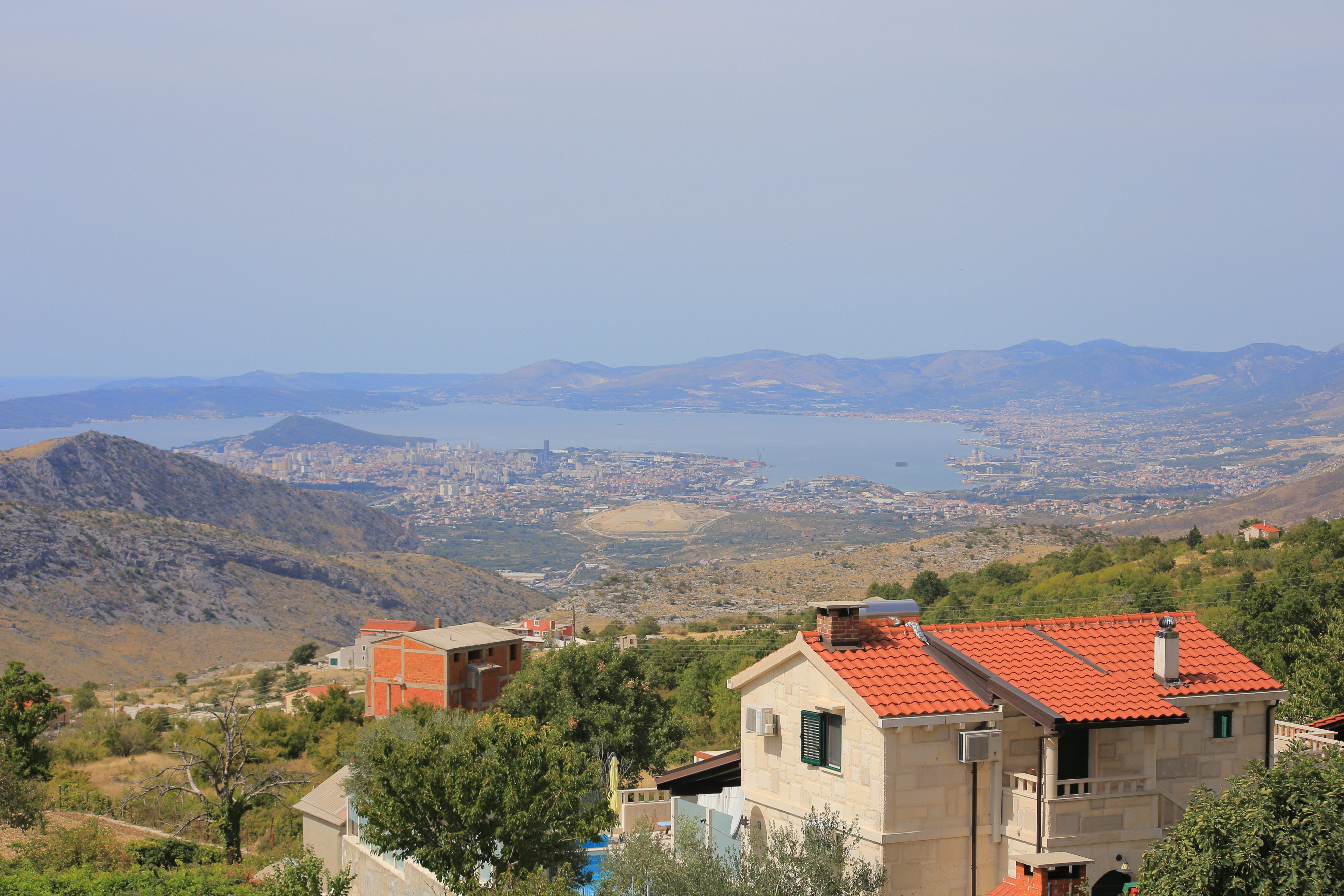 Three bedroom house with terrace and sea view Gornje Sitno, Split  K