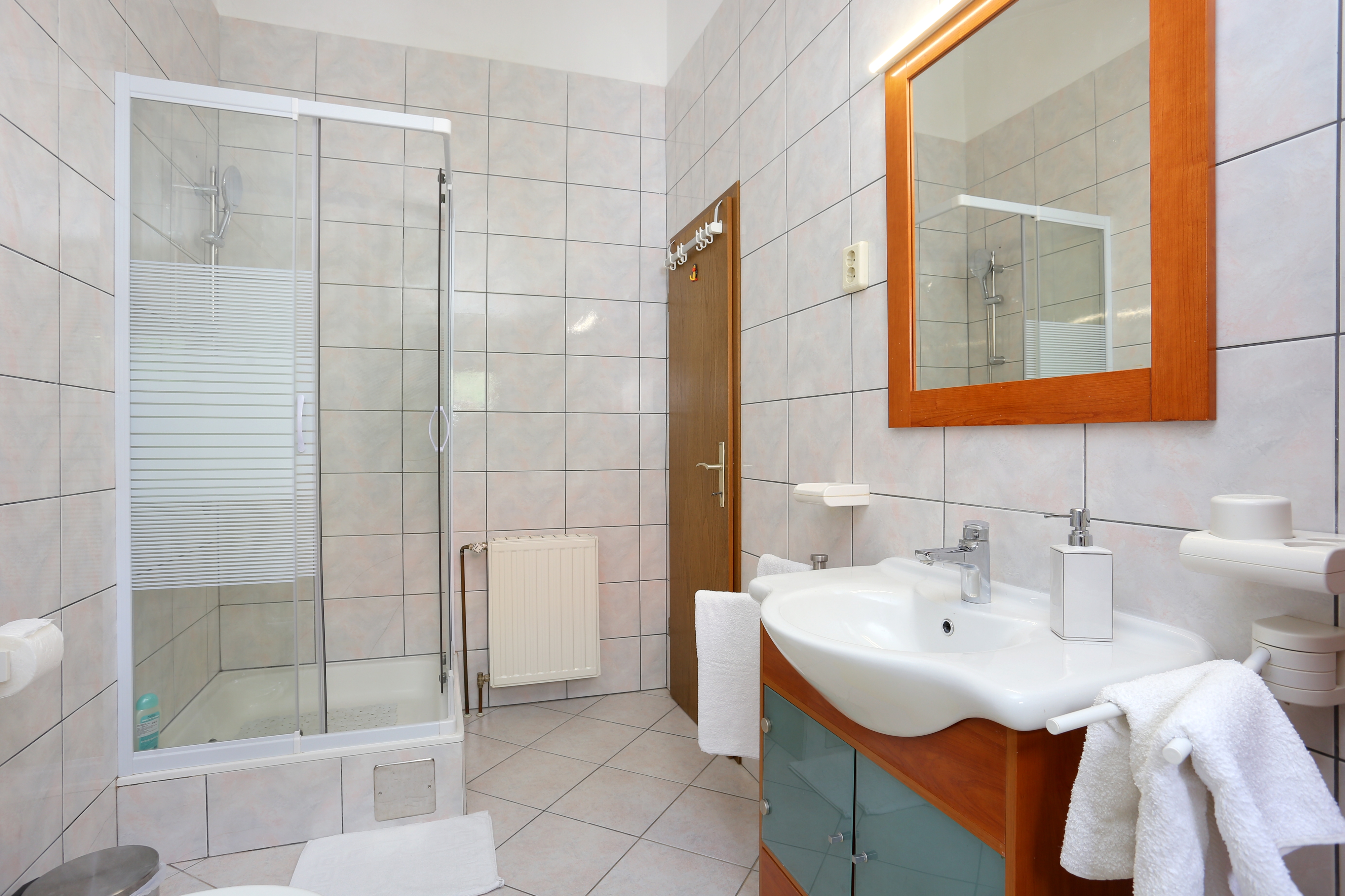 Three bedroom house with terrace and sea view Gornje Sitno, Split  K