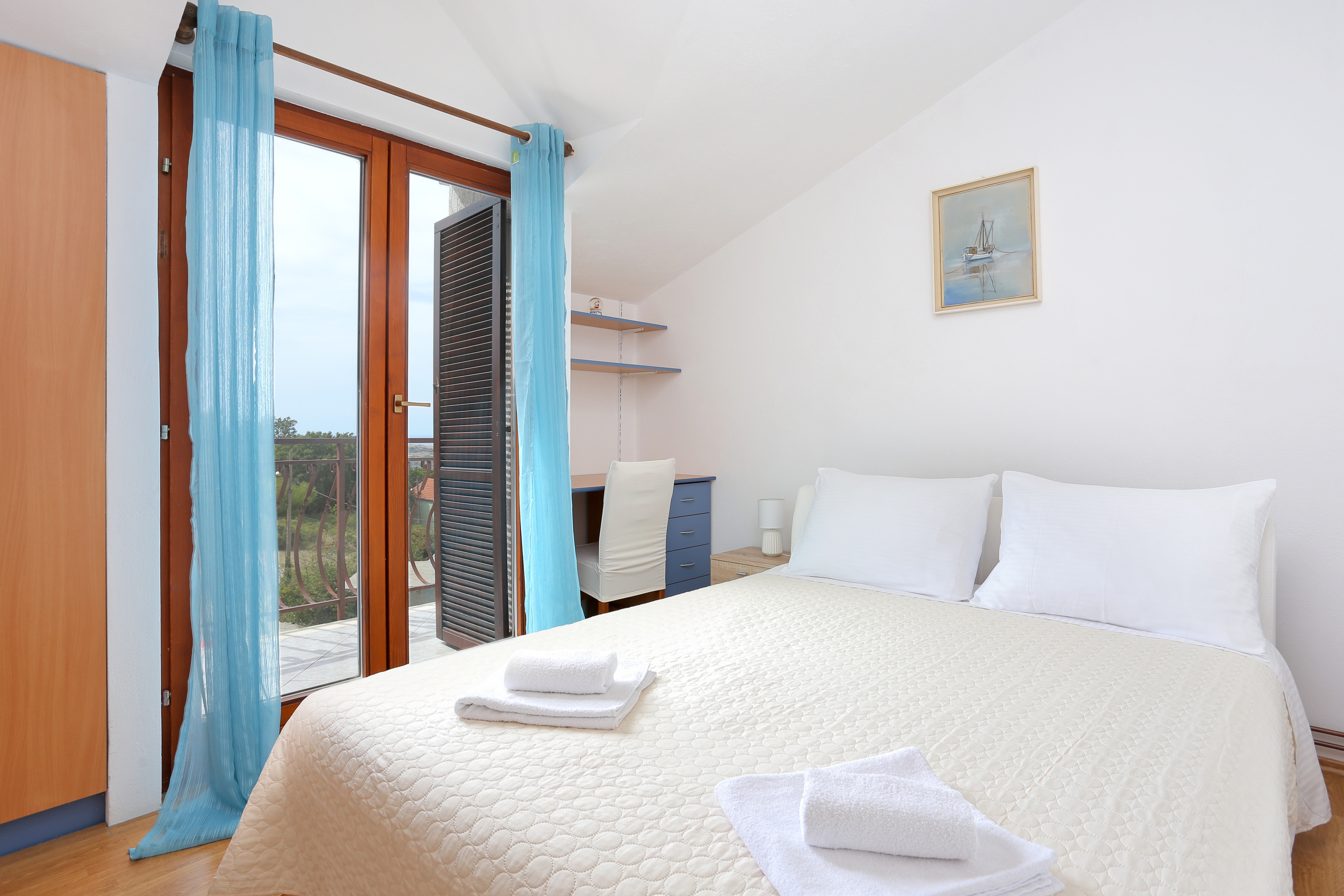Three bedroom house with terrace and sea view Gornje Sitno, Split  K