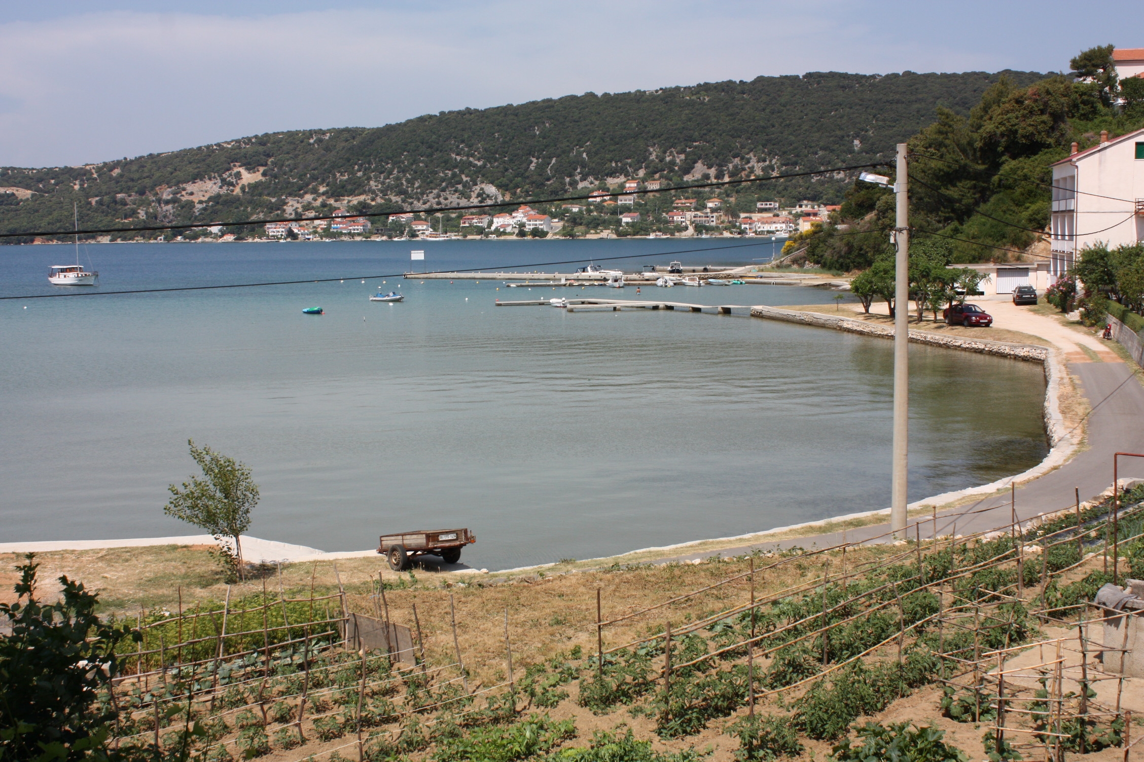 Two bedroom apartment near beach Supetarska Draga - Donja, Rab  A-b