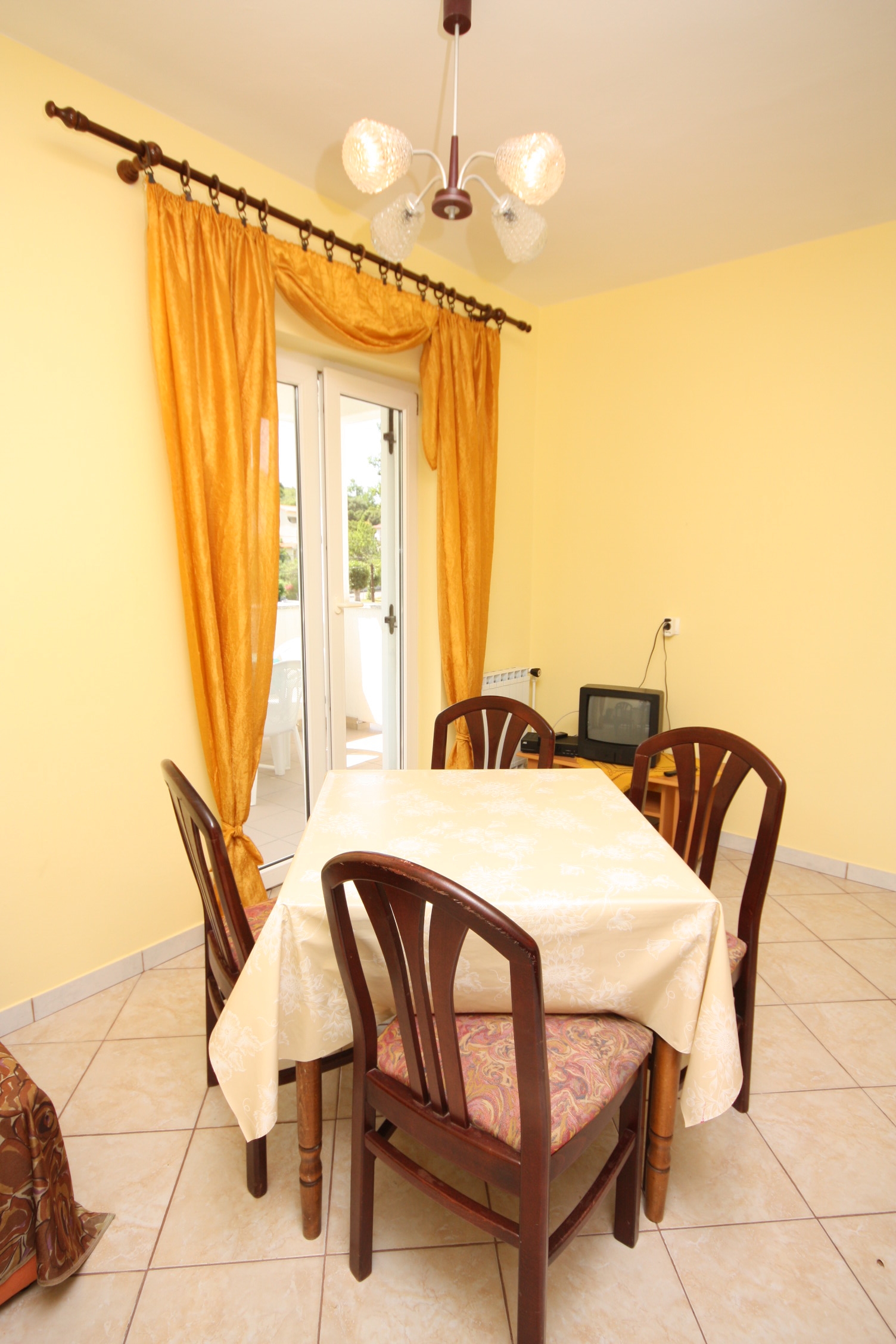 One bedroom apartment near beach Supetarska Draga - Donja (Rab) (A-2001-d)