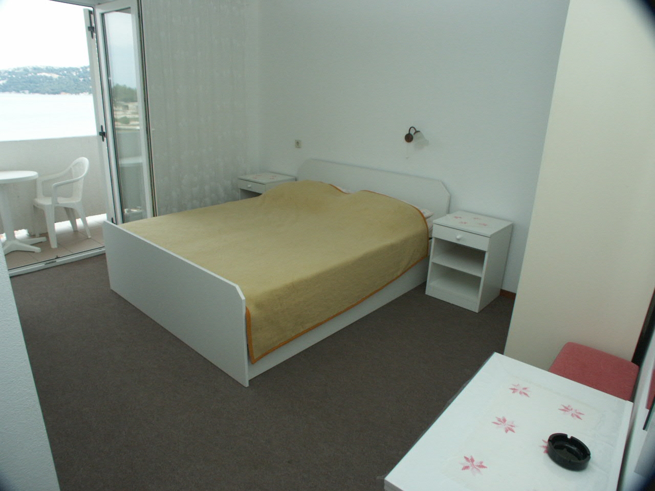 Room near beach Supetarska Draga - Donja (Rab) (S-2001-b)