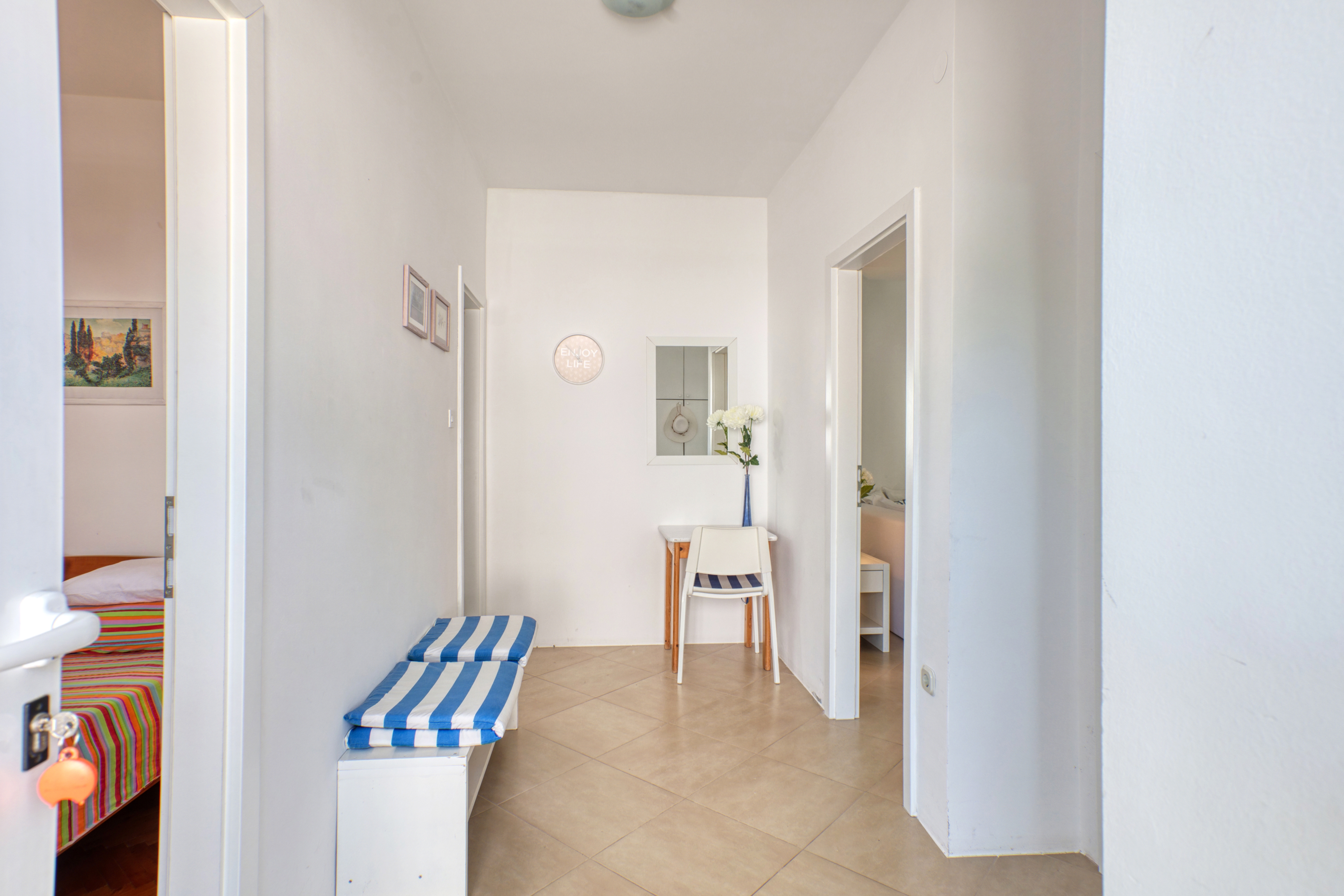 One bedroom apartment with terrace Pirovac, Šibenik  A-a