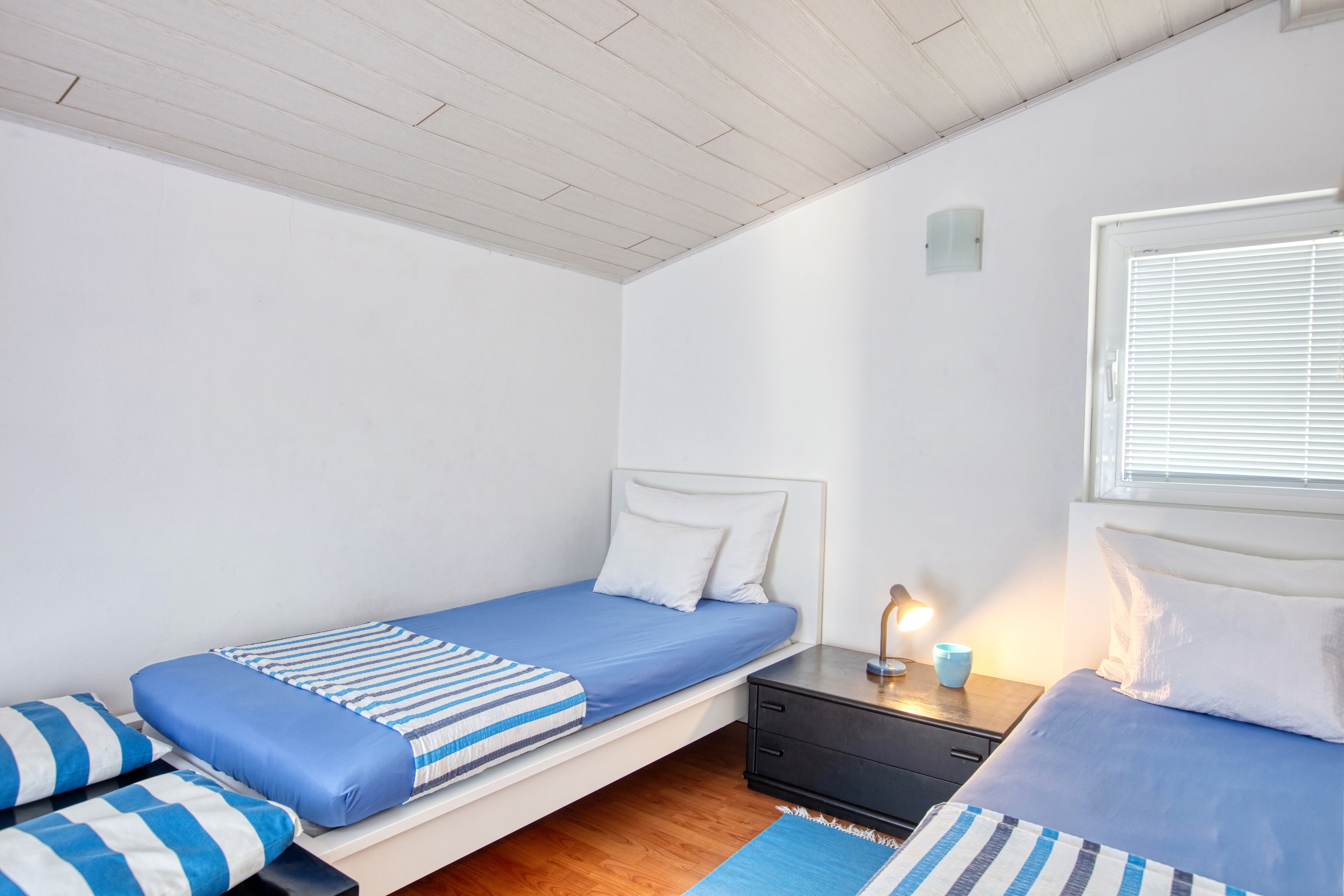 Three bedroom apartment with terrace Pirovac, Šibenik  A-b