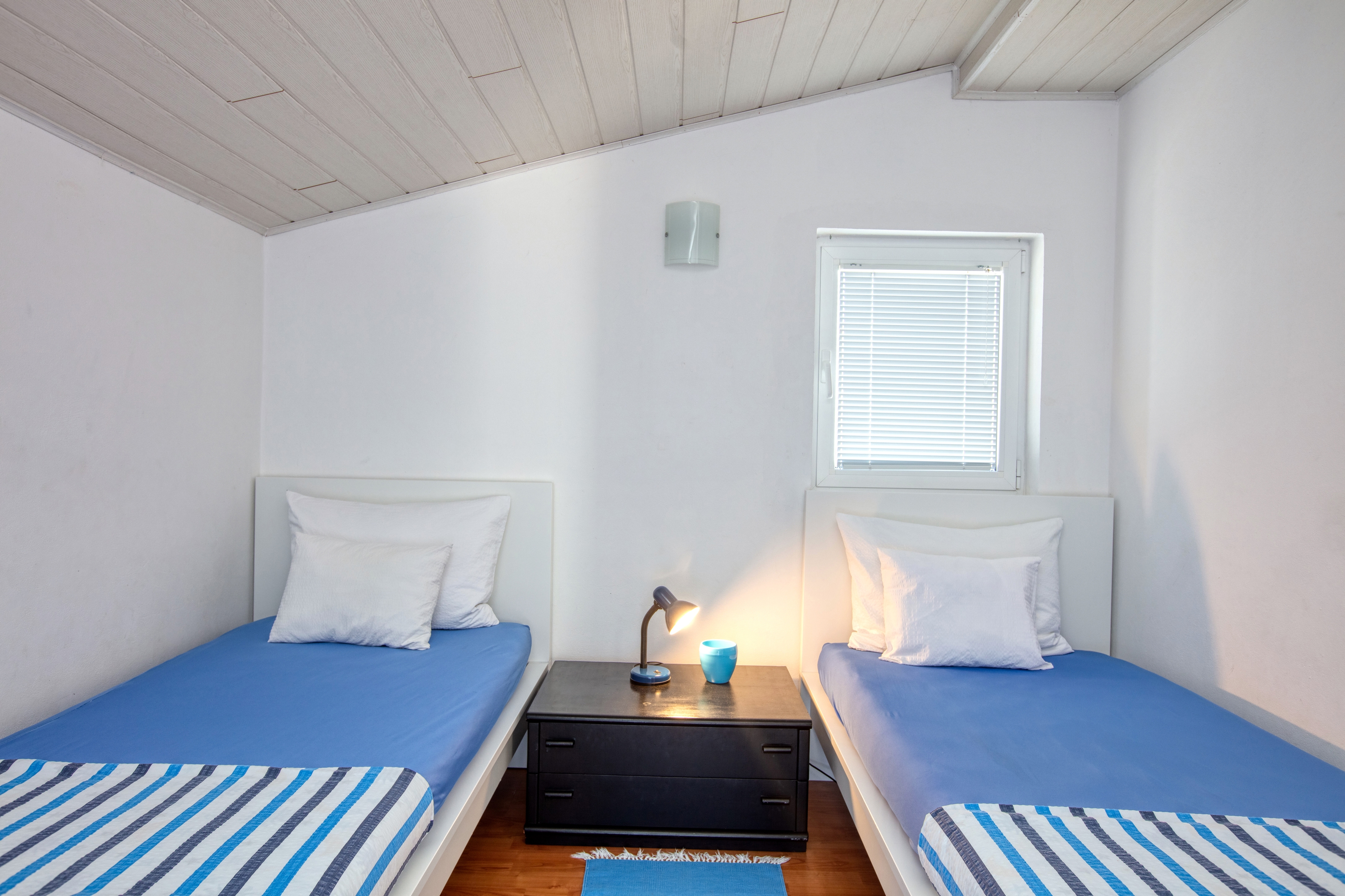 Three bedroom apartment with terrace Pirovac, Šibenik  A-b