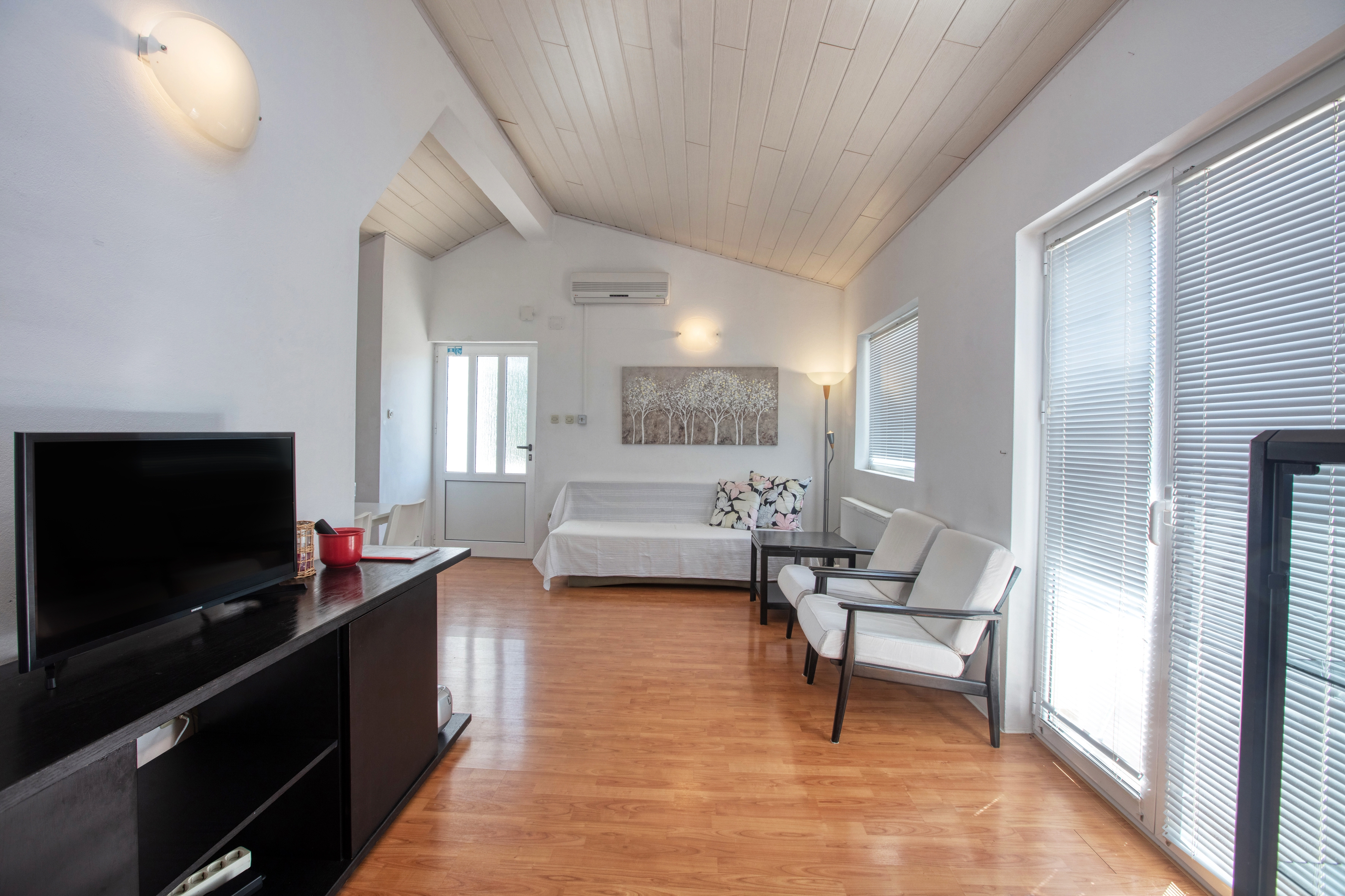 Three bedroom apartment with terrace Pirovac, Šibenik (A-20011-b) Three bedroom apartment with terrace Pirovac, Šibenik (A-20011-b)