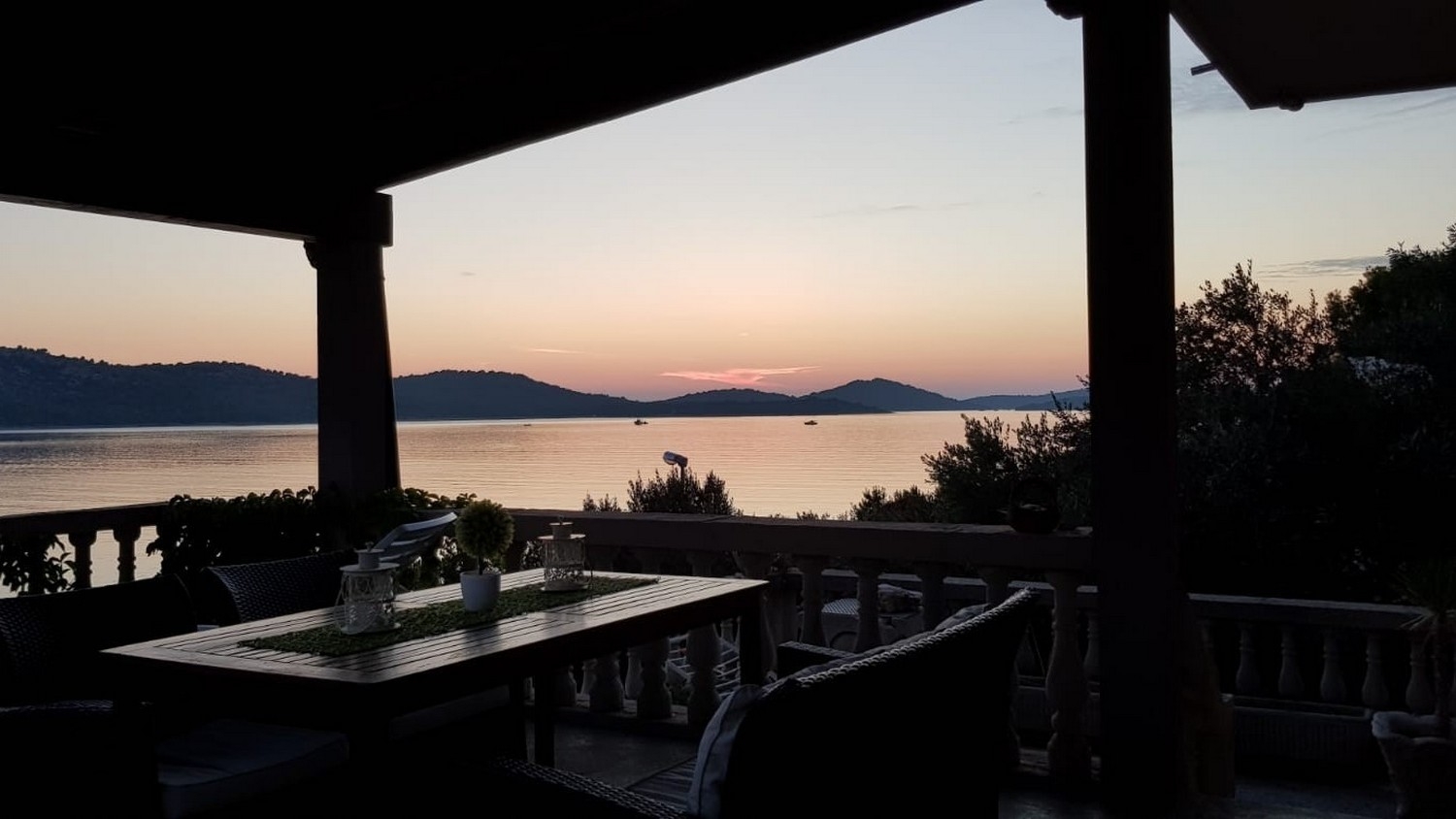 One bedroom apartment near beach Kaprije  A-a