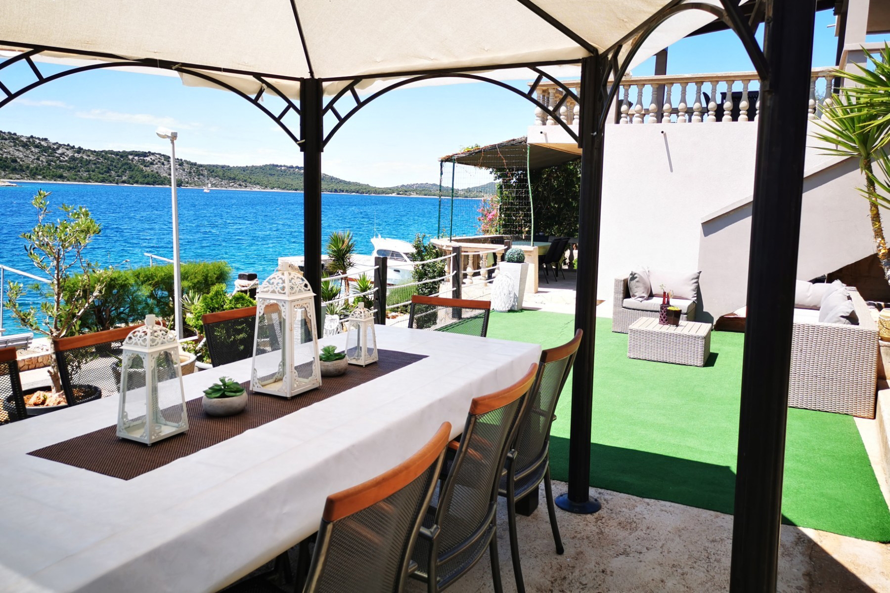 Three bedroom apartment near beach Kaprije (A-20012-b)