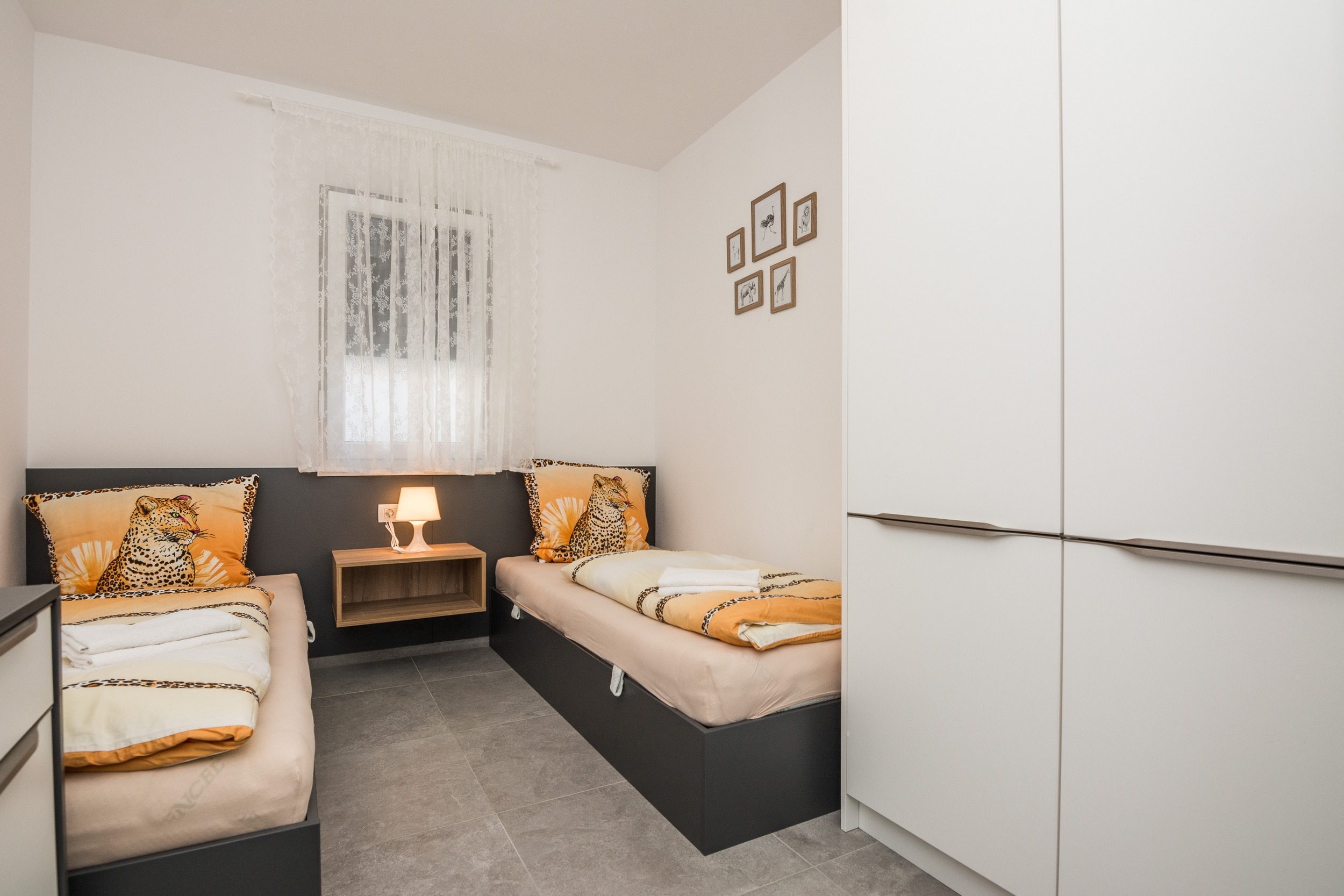 Two bedroom apartment with terrace Vir  A-a