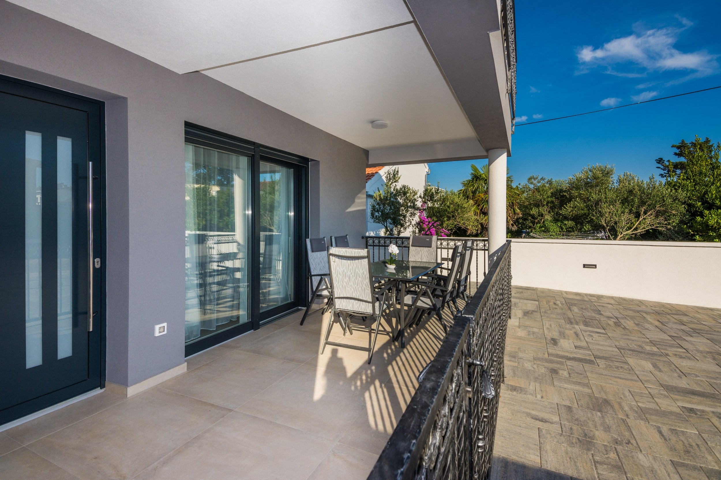 Two bedroom apartment with terrace Vir  A-a