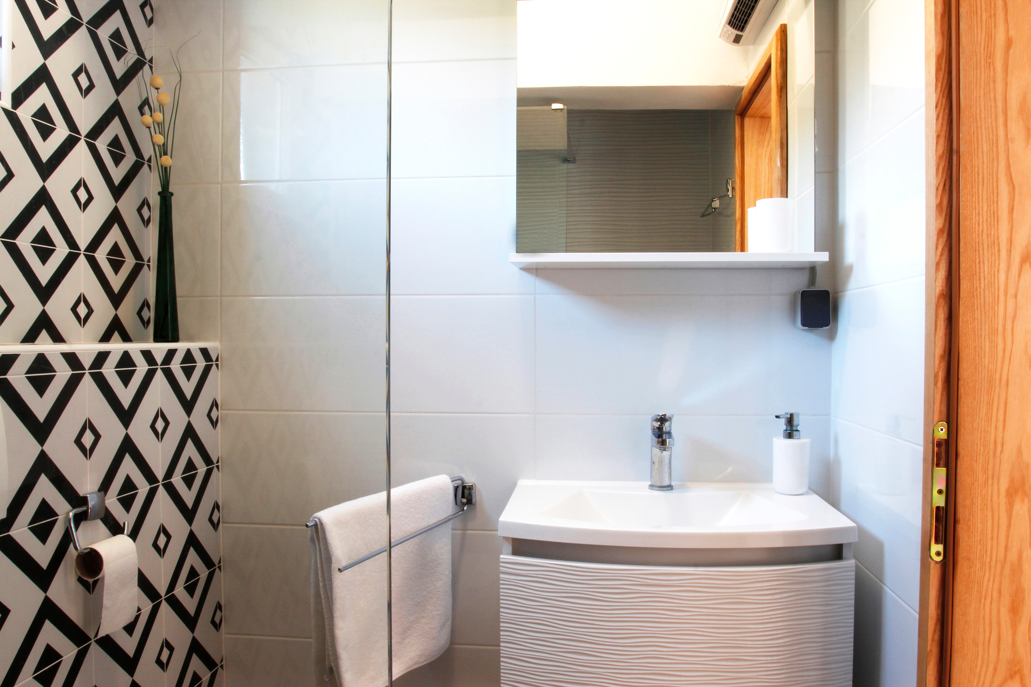 One bedroom apartment with terrace Pirovac, Šibenik  A-a