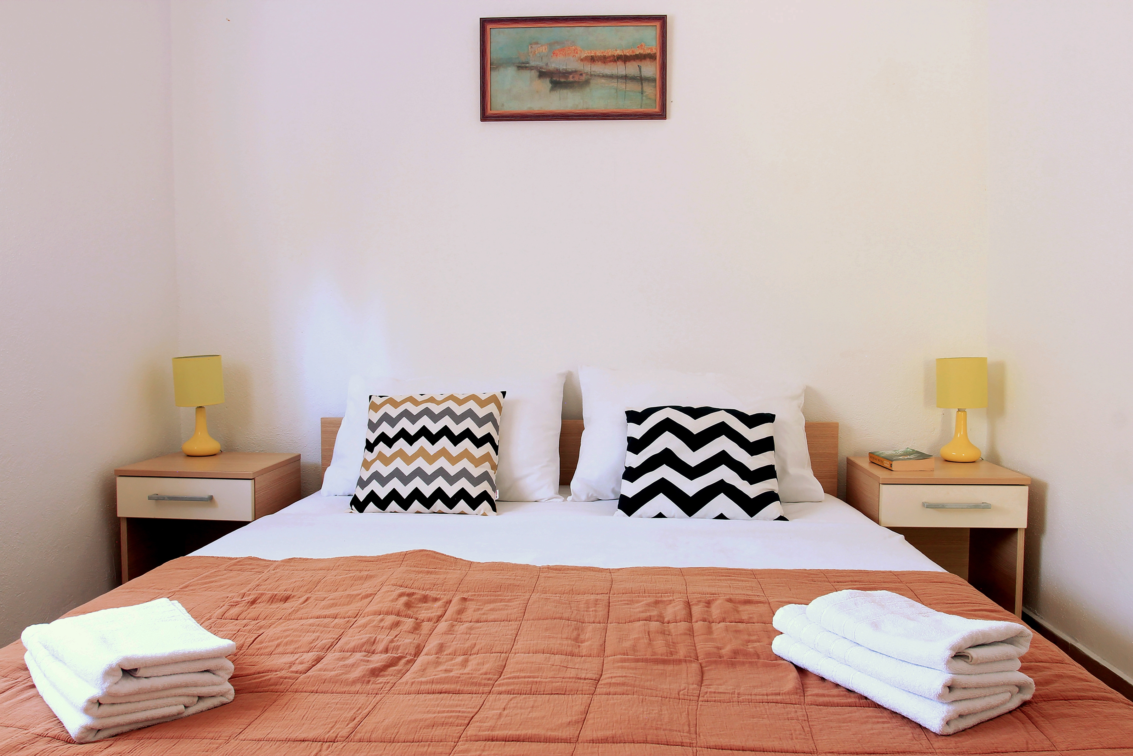 One bedroom apartment with terrace Pirovac, Šibenik  A-b