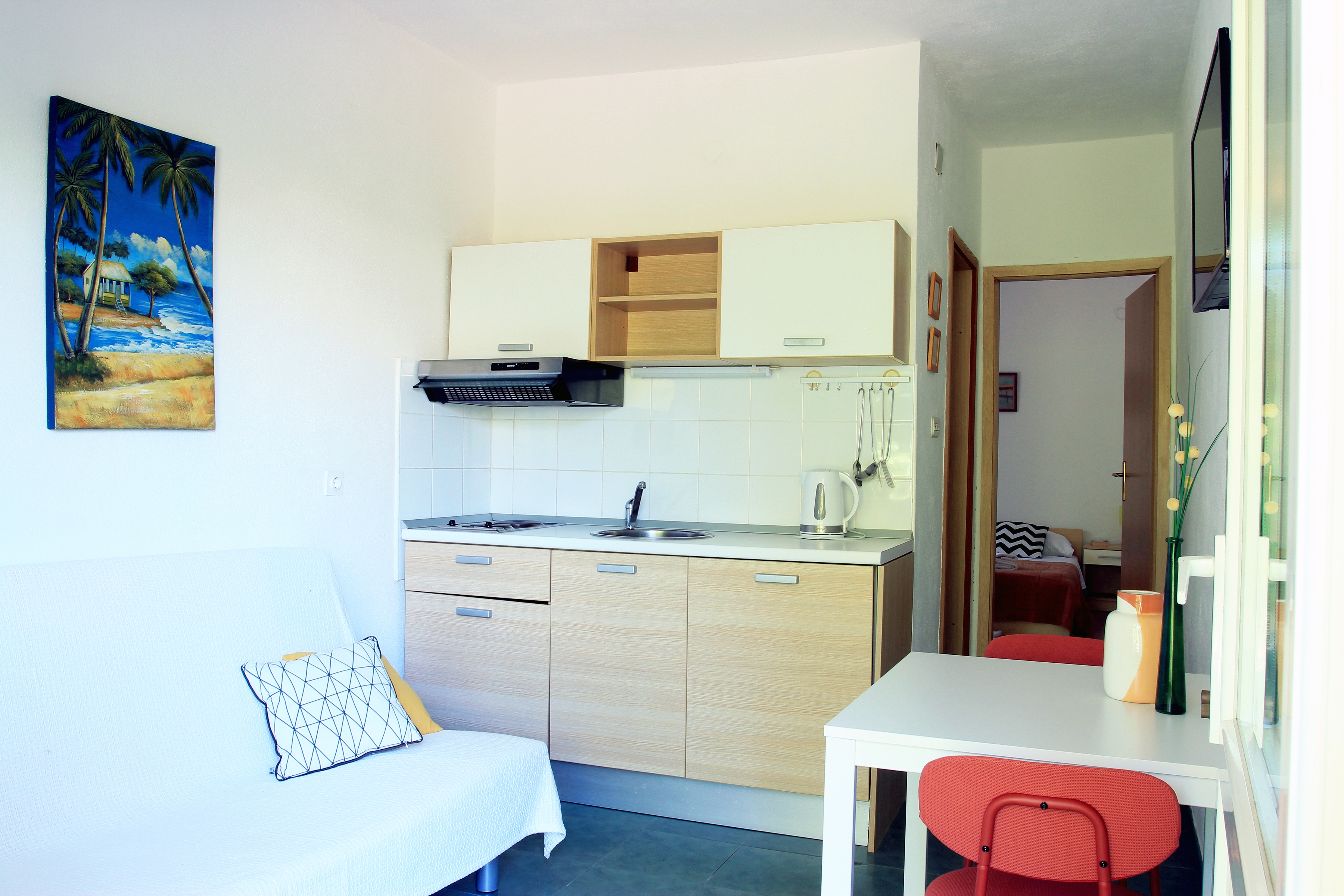 One bedroom apartment with terrace Pirovac, Šibenik  A-b