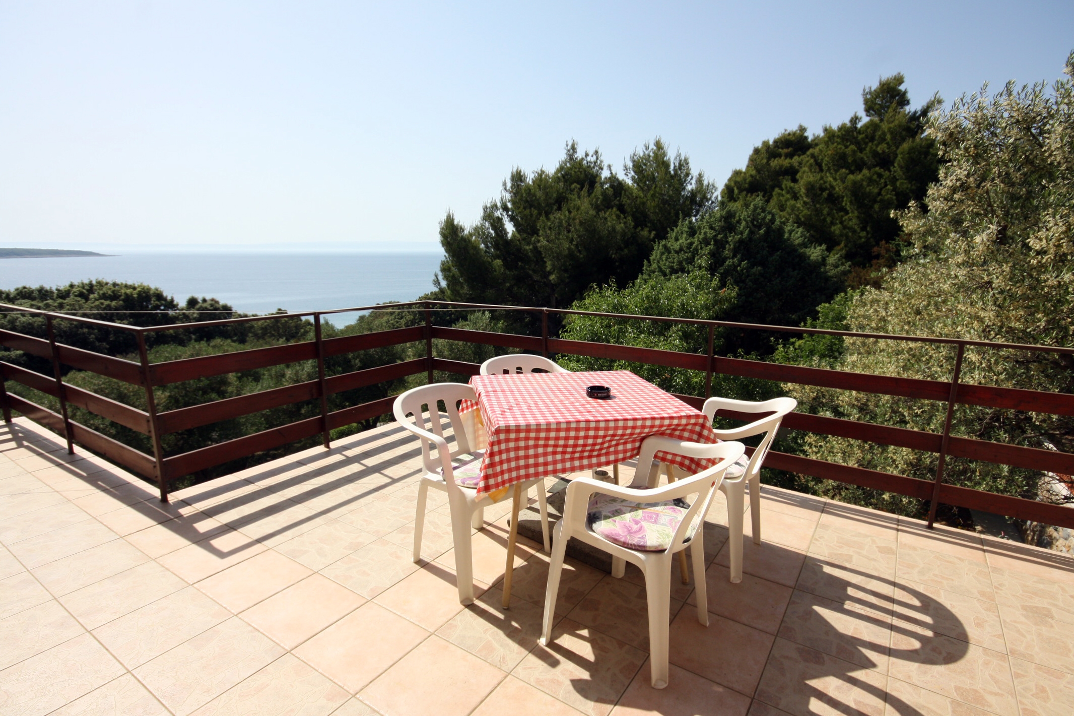 Three bedroom apartment with terrace and sea view Supetarska Draga - Gonar, Rab  A-c