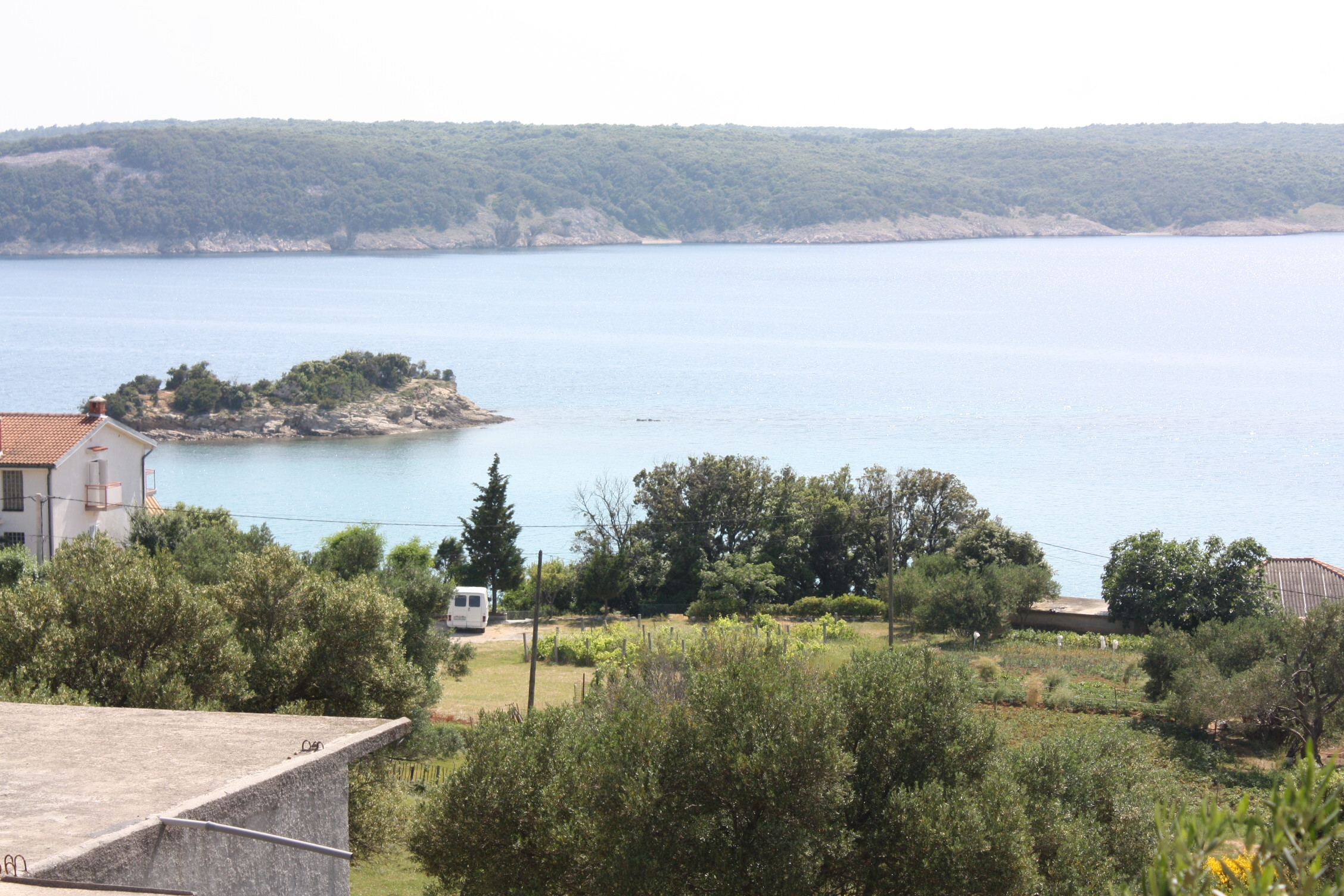 One bedroom apartment with terrace and sea view Supetarska Draga - Gonar, Rab  A-a