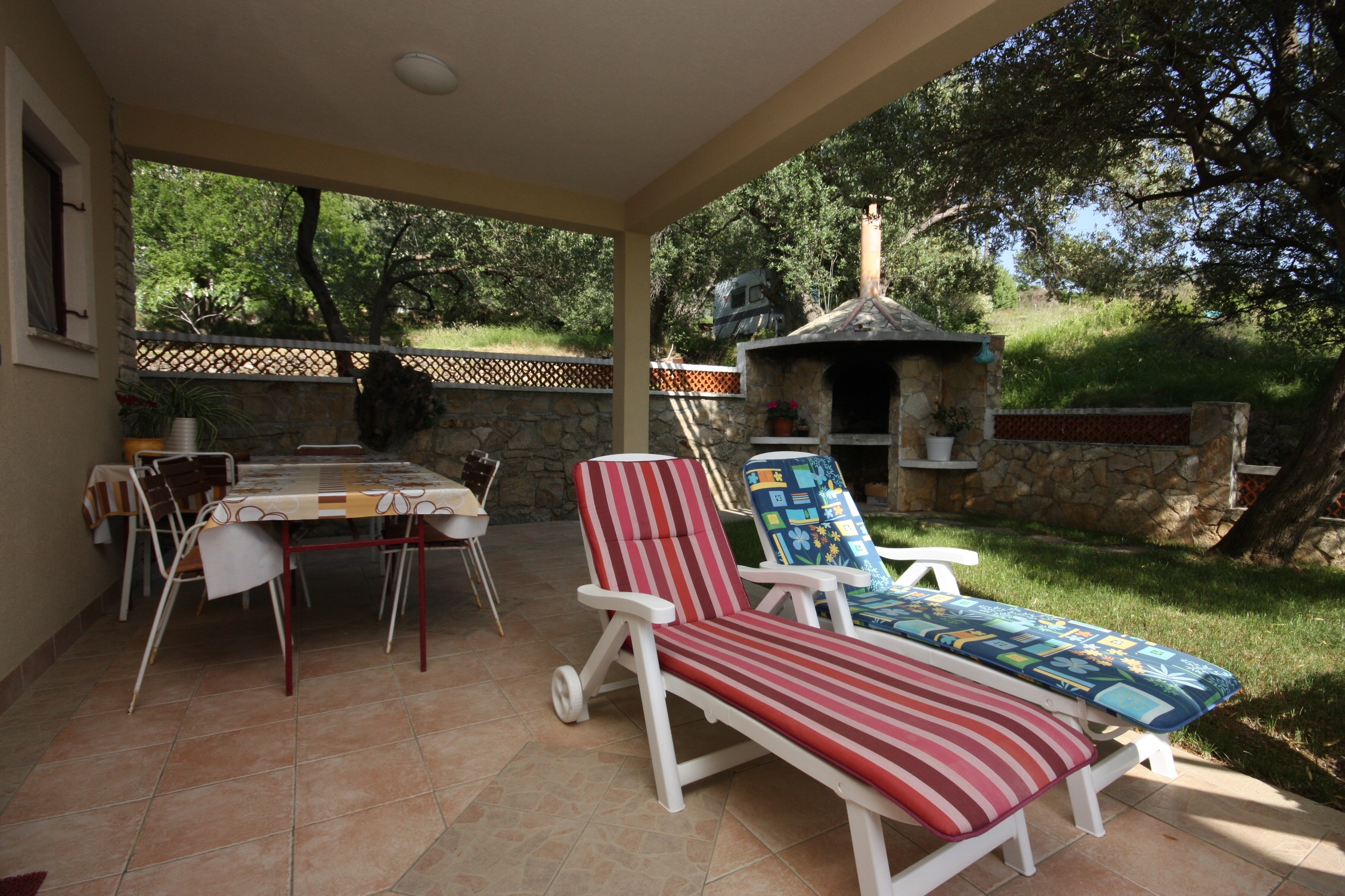 Three bedroom apartment with terrace and sea view Supetarska Draga - Gonar, Rab  A-c
