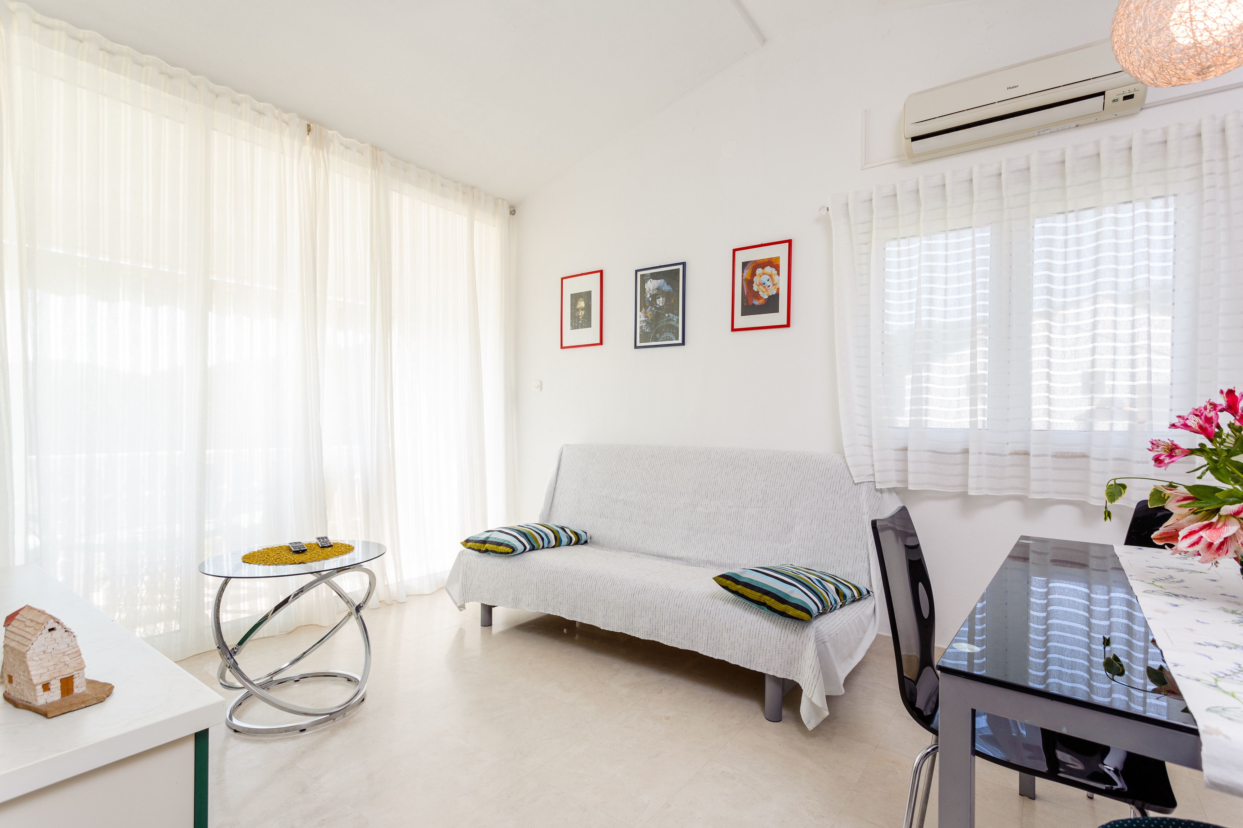 One bedroom apartment with balcony and sea view Cove Gornja Krusica, Šolta (A-20021-a)