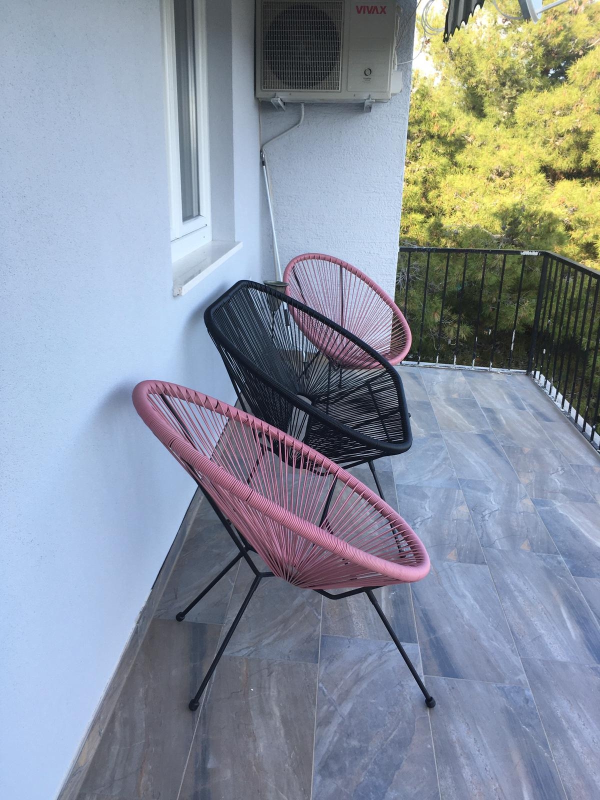 Two bedroom apartment near beach Rogoznica  A-a