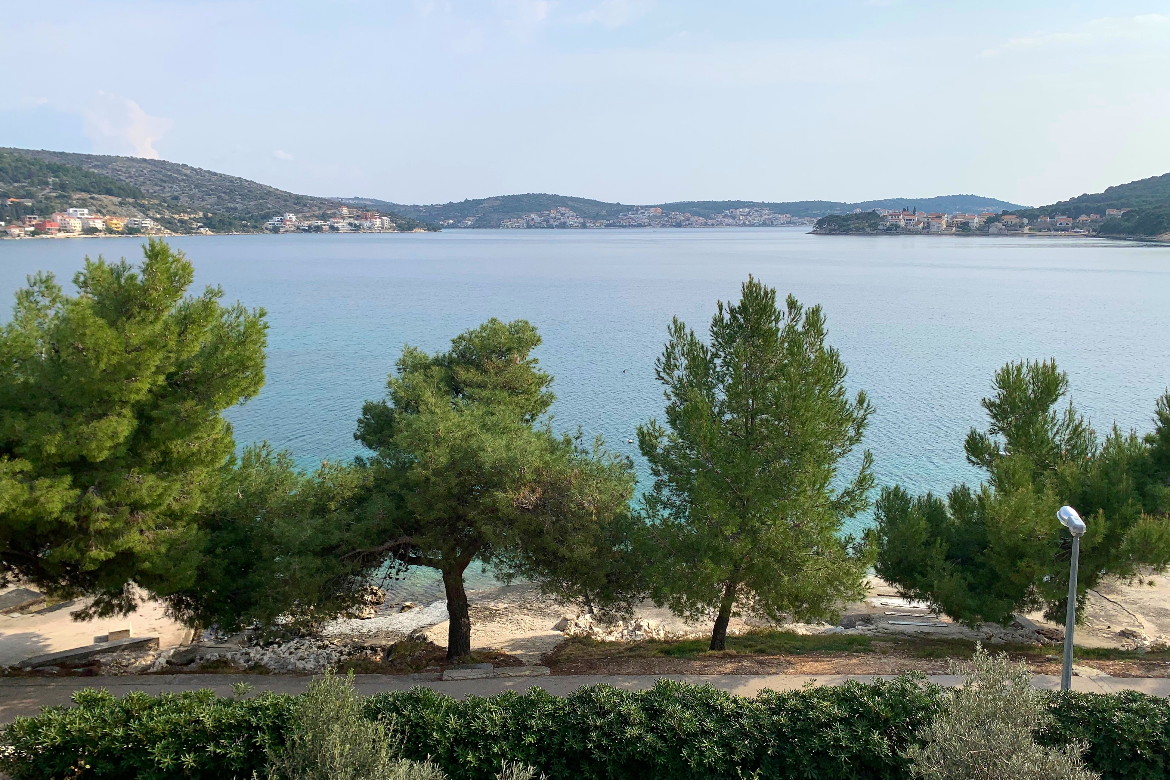 Two bedroom apartment near beach Rogoznica  A-a