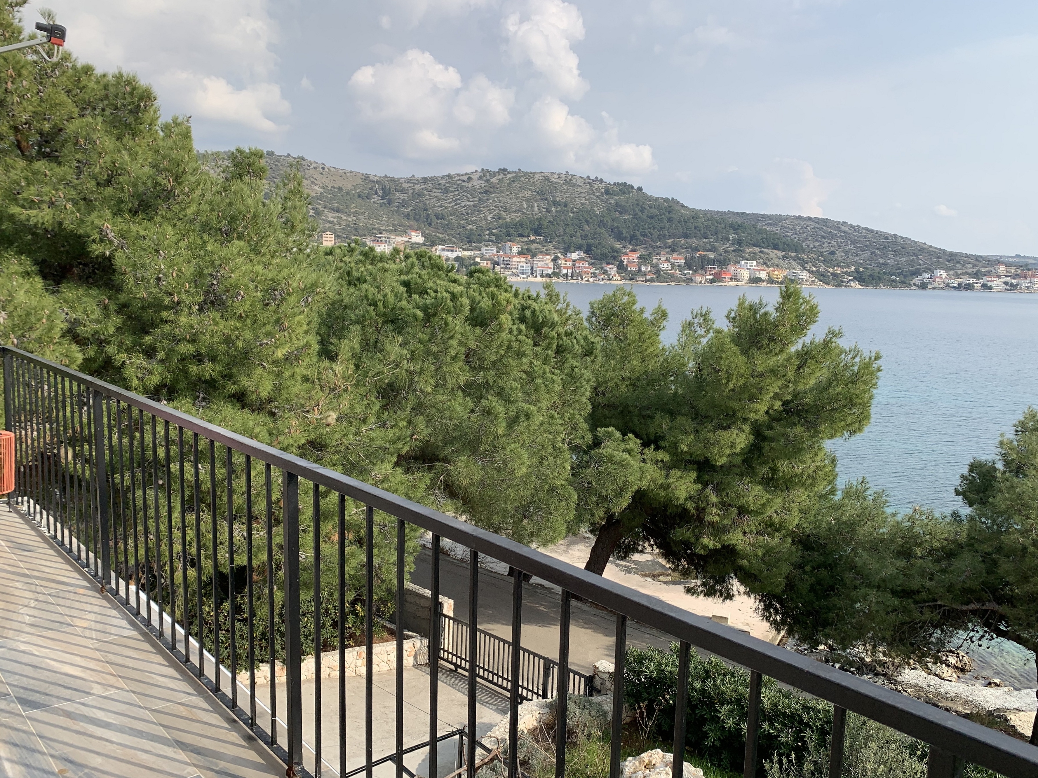 Two bedroom apartment near beach Rogoznica  A-a