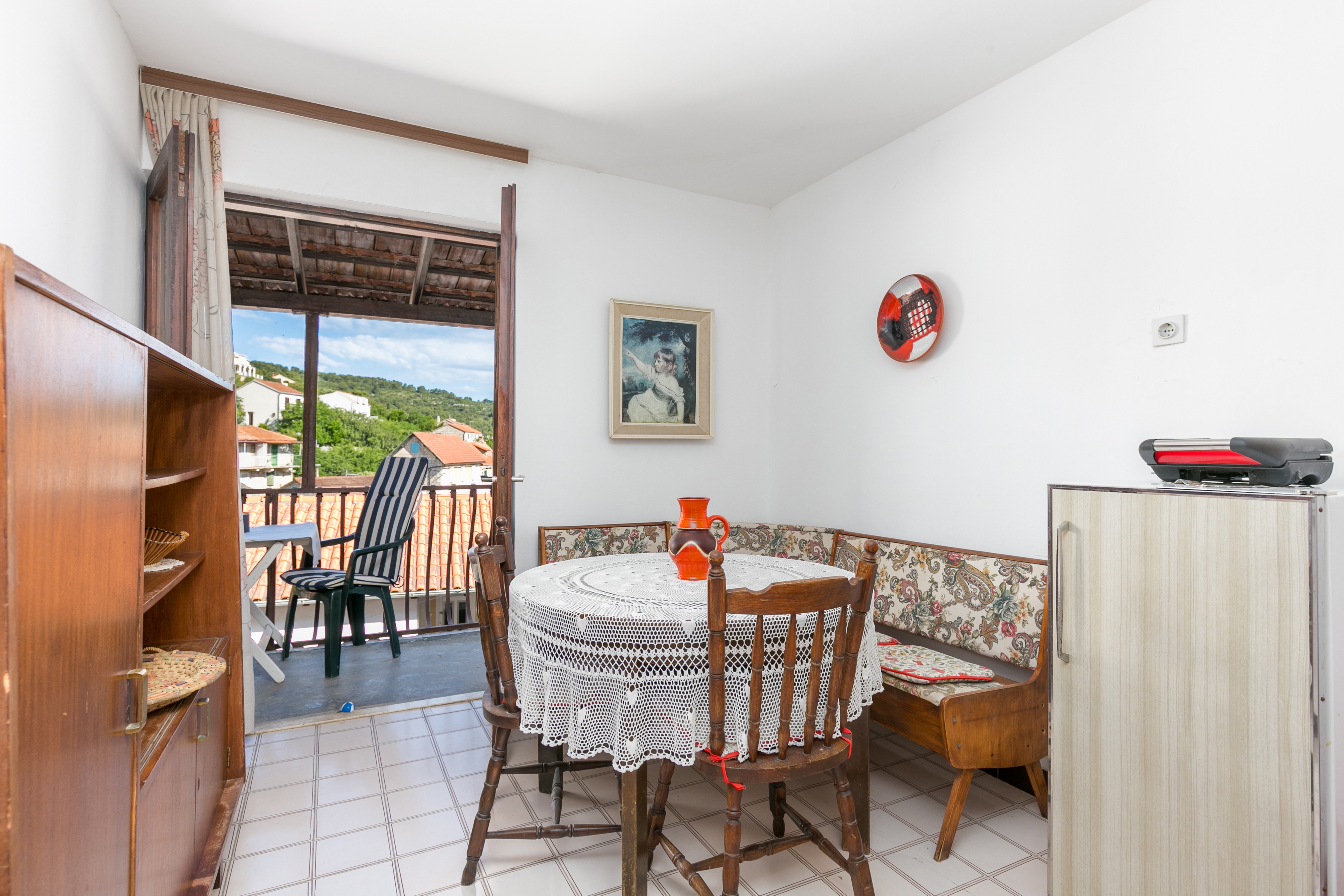 Two bedroom apartment with balcony and sea view Stomorska, Šolta (A-20039-a)