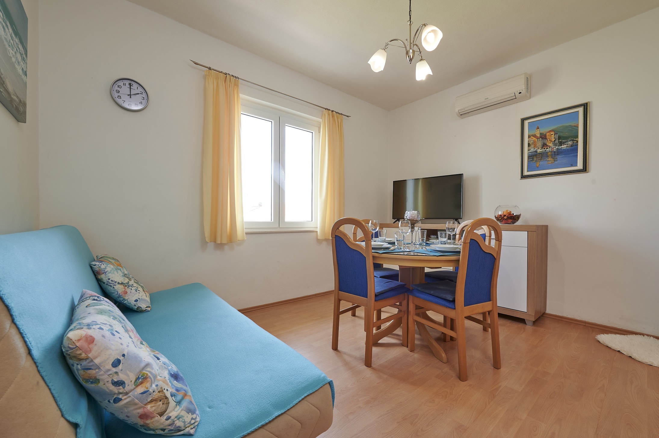 Two bedroom apartment with terrace and sea view Okrug Gornji, Čiovo (A-20055-a) Two bedroom apartment with terrace and sea view Okrug Gornji, Čiovo (A-20055-a)