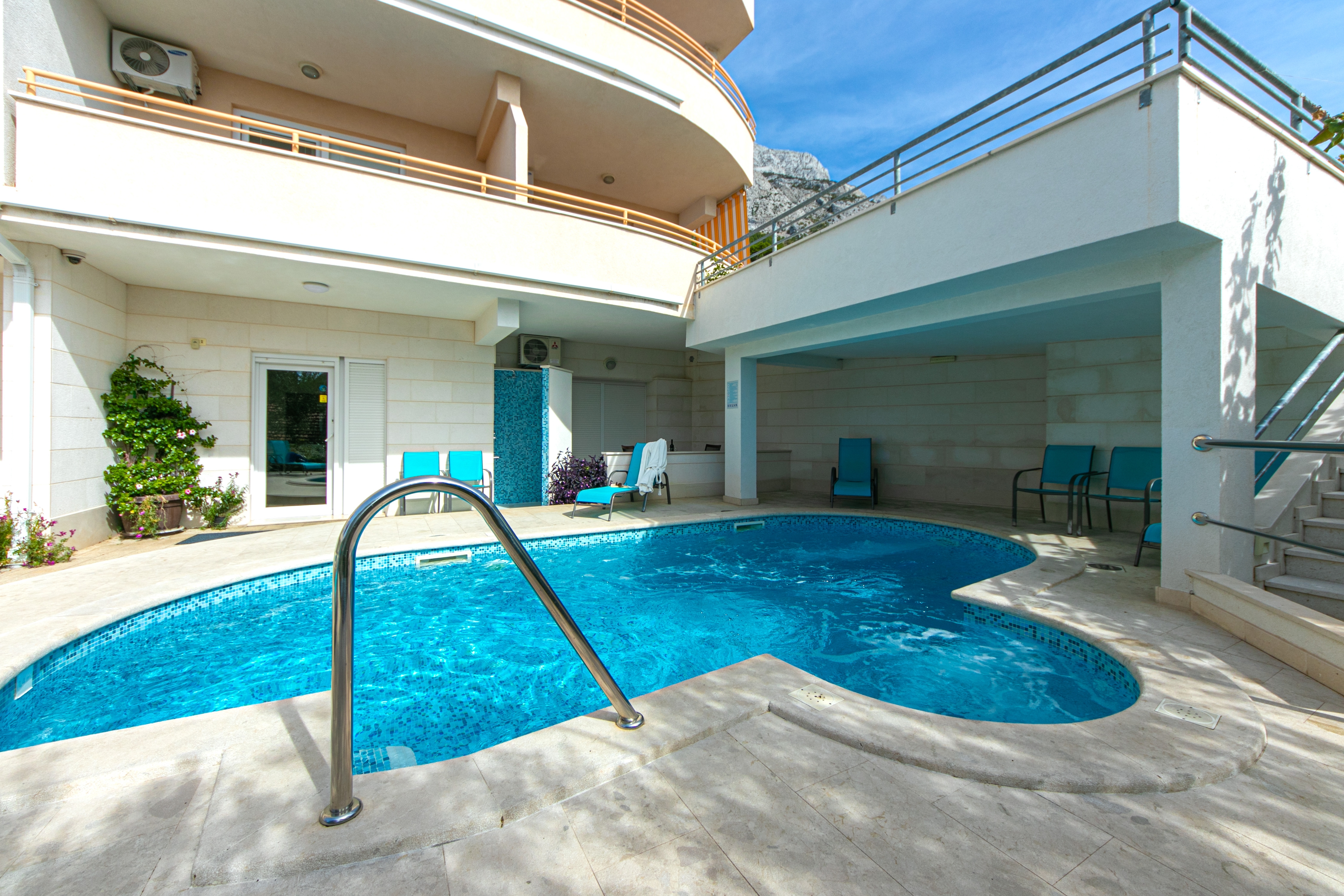 Studio flat with terrace and sea view Brela, Makarska (AS-20065-a) Studio flat with terrace and sea view Brela, Makarska (AS-20065-a)