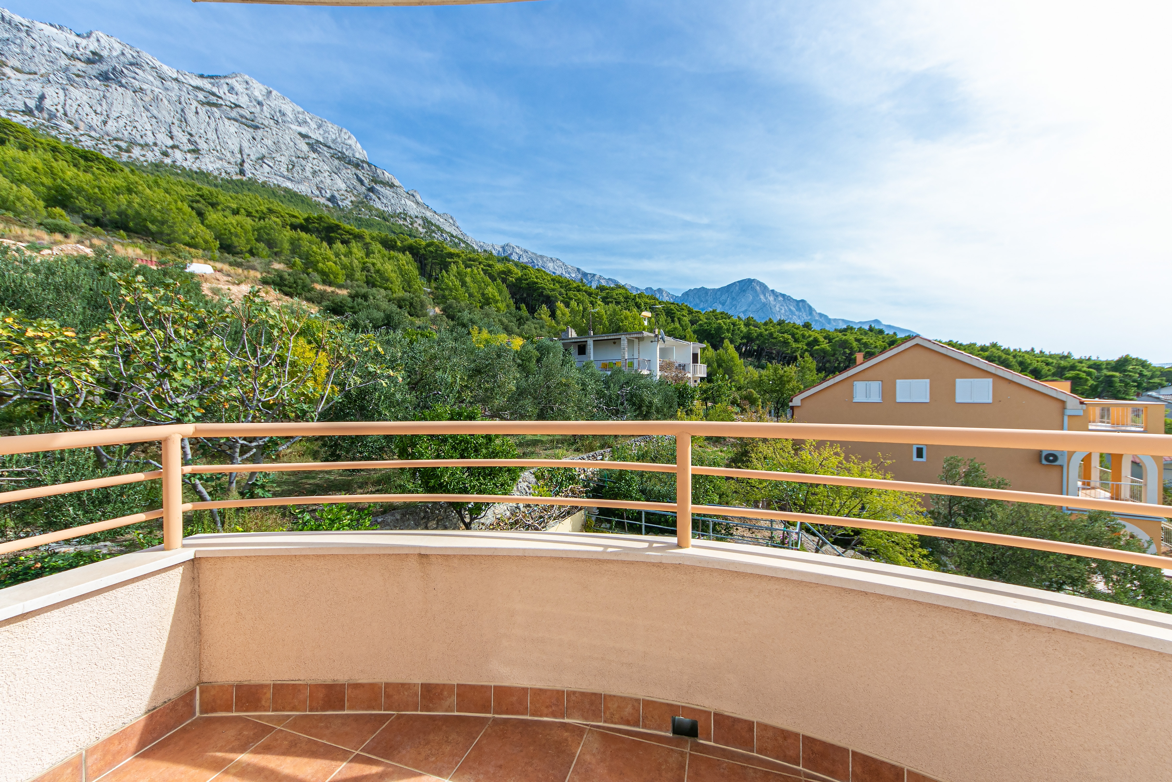 Two bedroom apartment with terrace and sea view Brela, Makarska  A-a