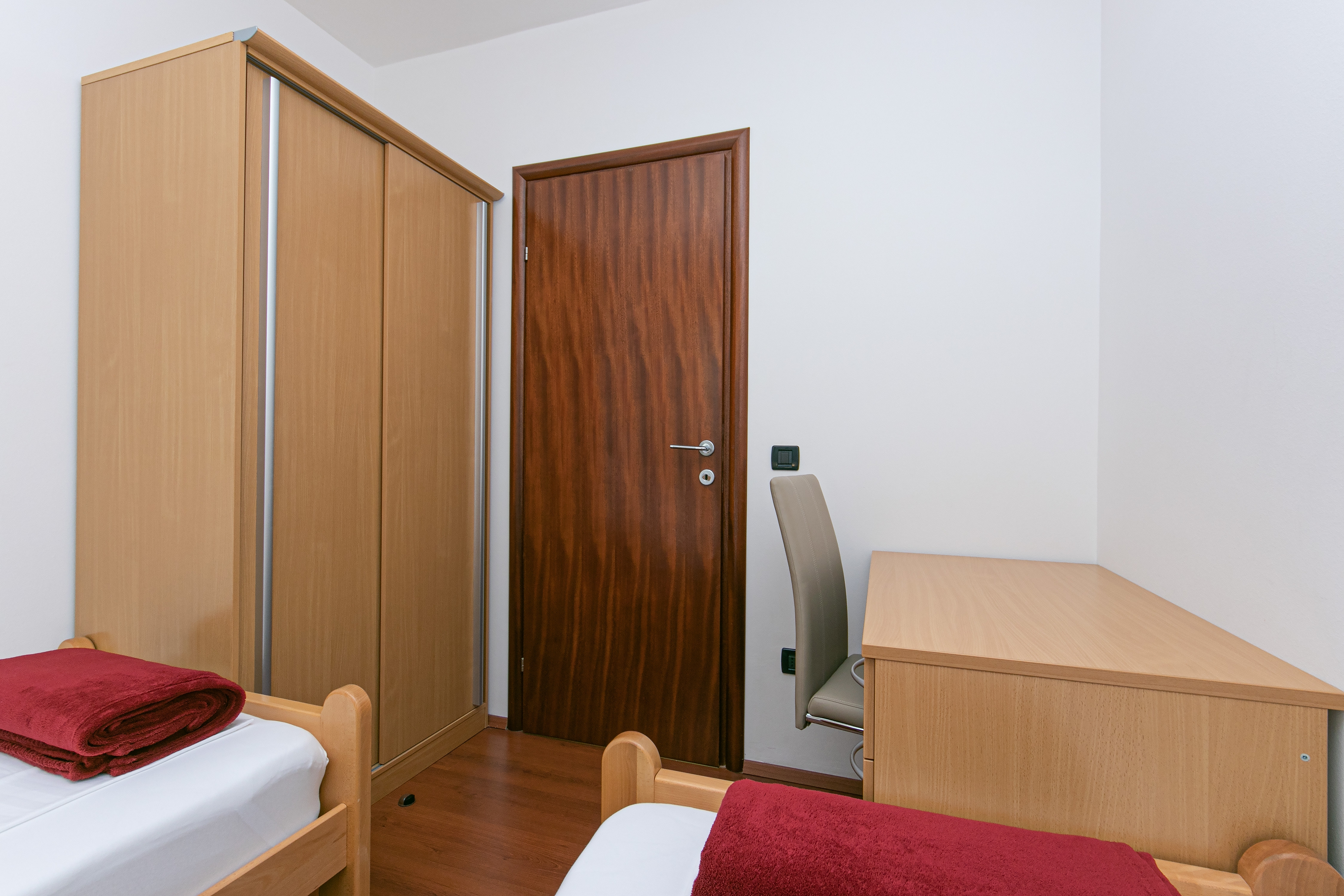 Two bedroom apartment with terrace and sea view Brela, Makarska  A-a