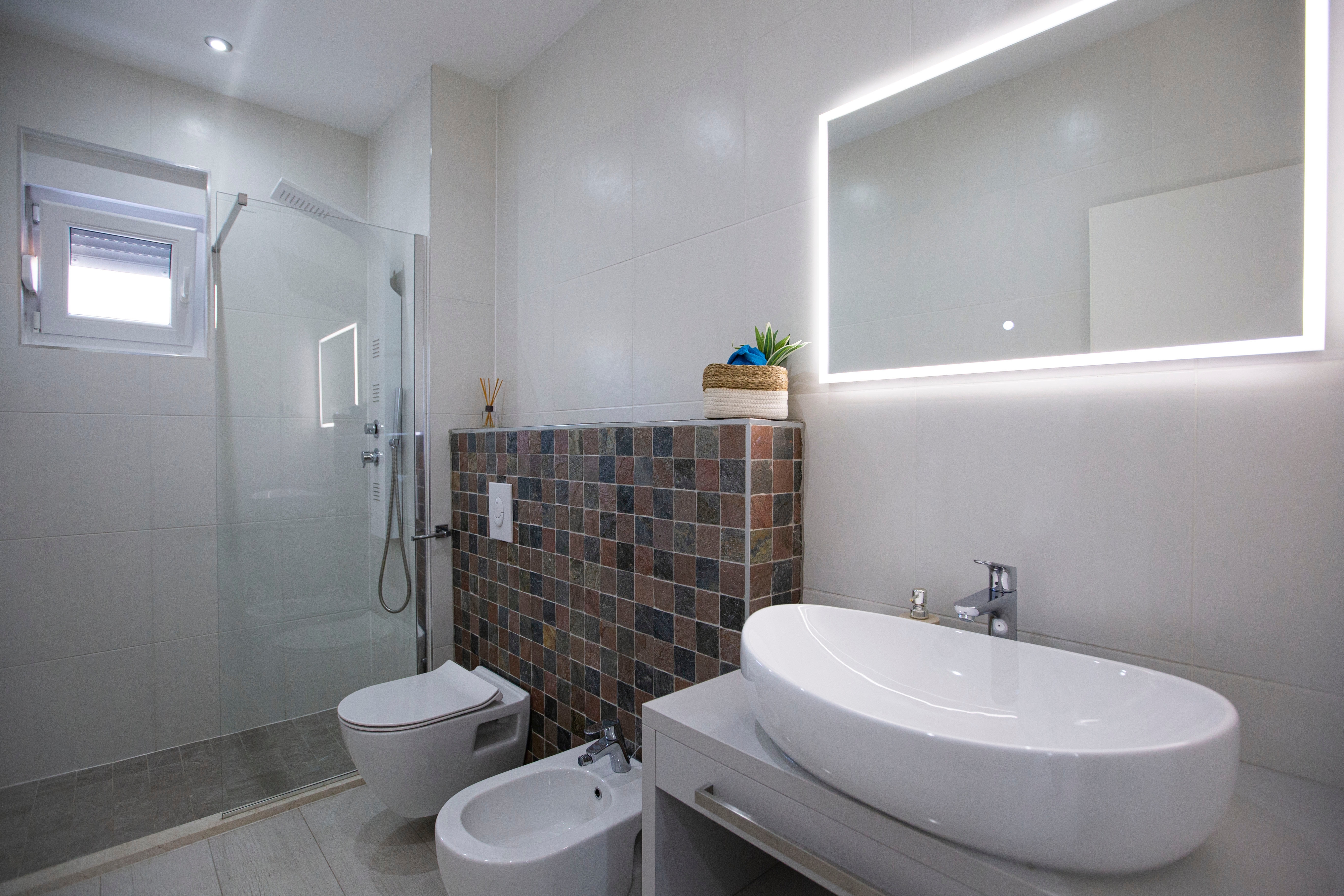 Four bedroom house with terrace Tugare, Omiš  K