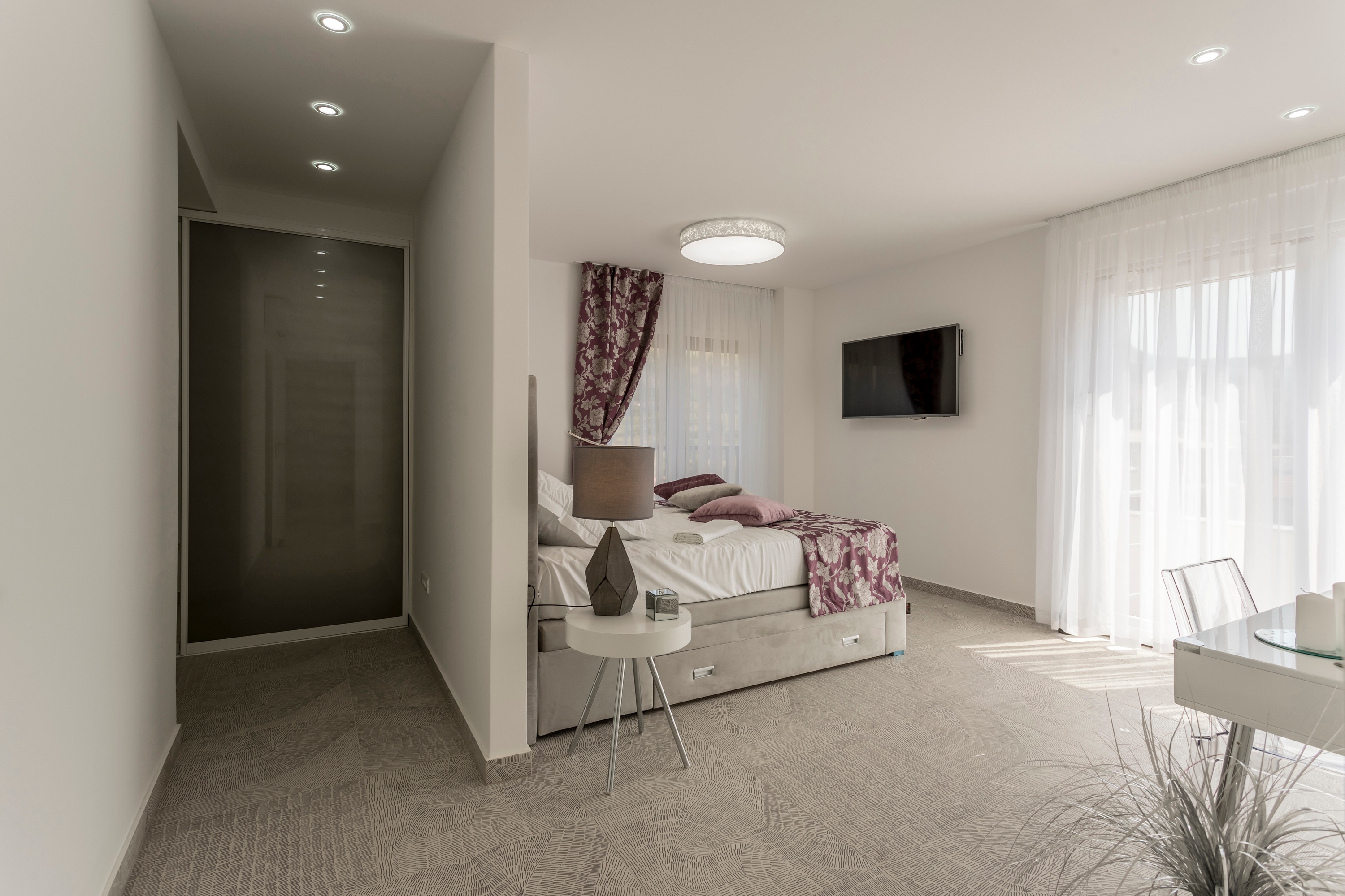 Four bedroom house with terrace Tugare, Omiš  K