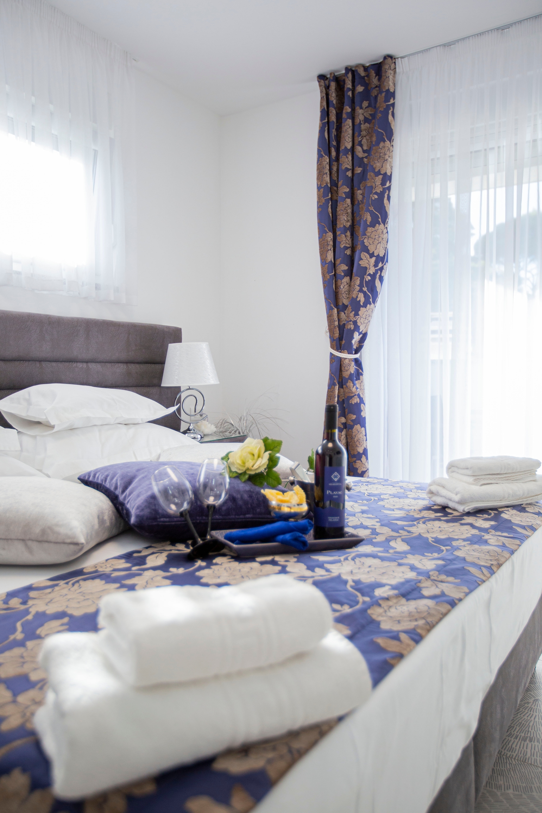 Four bedroom house with terrace Tugare, Omiš  K