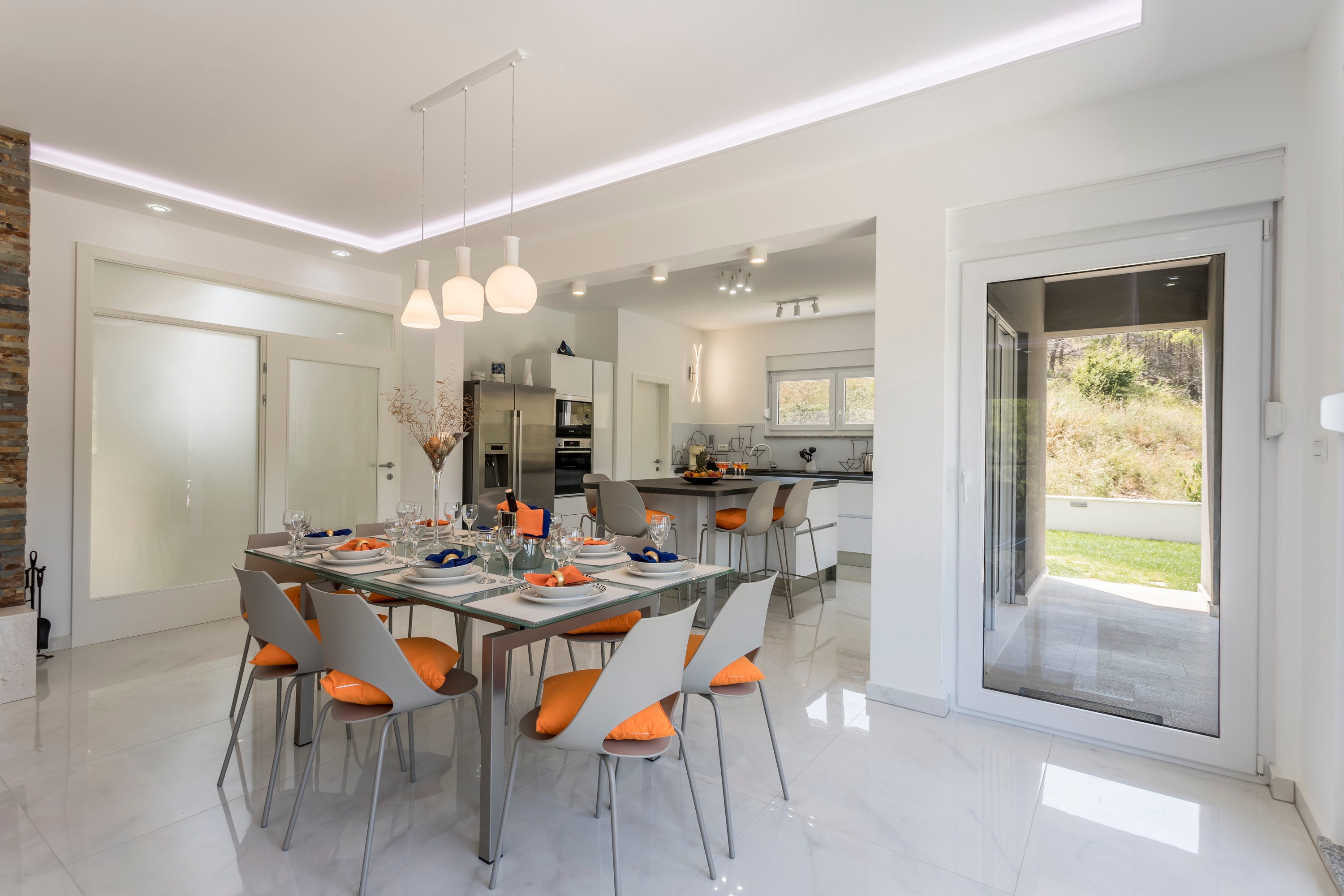 Four bedroom house with terrace Tugare, Omiš  K