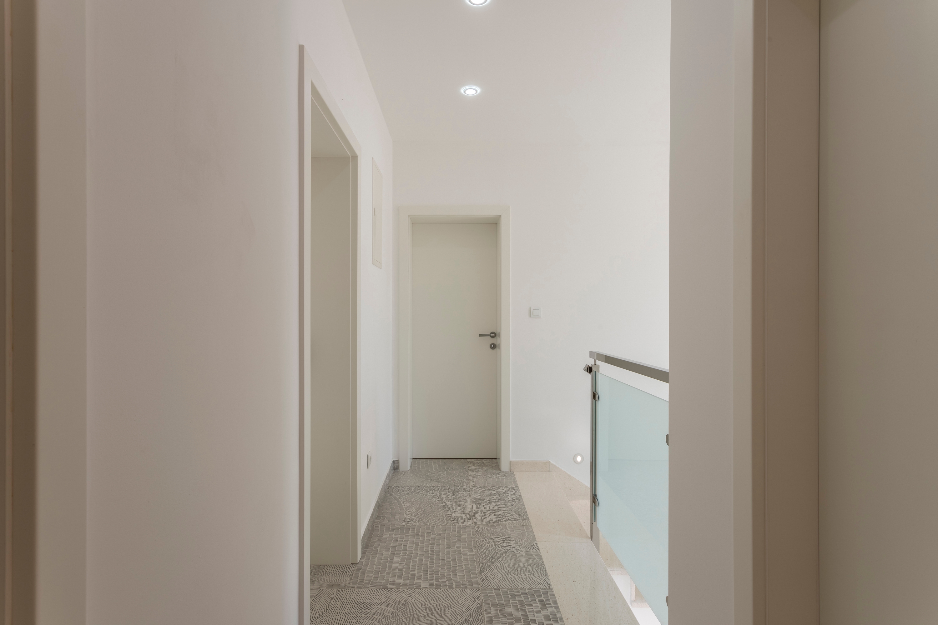 Four bedroom house with terrace Tugare, Omiš  K