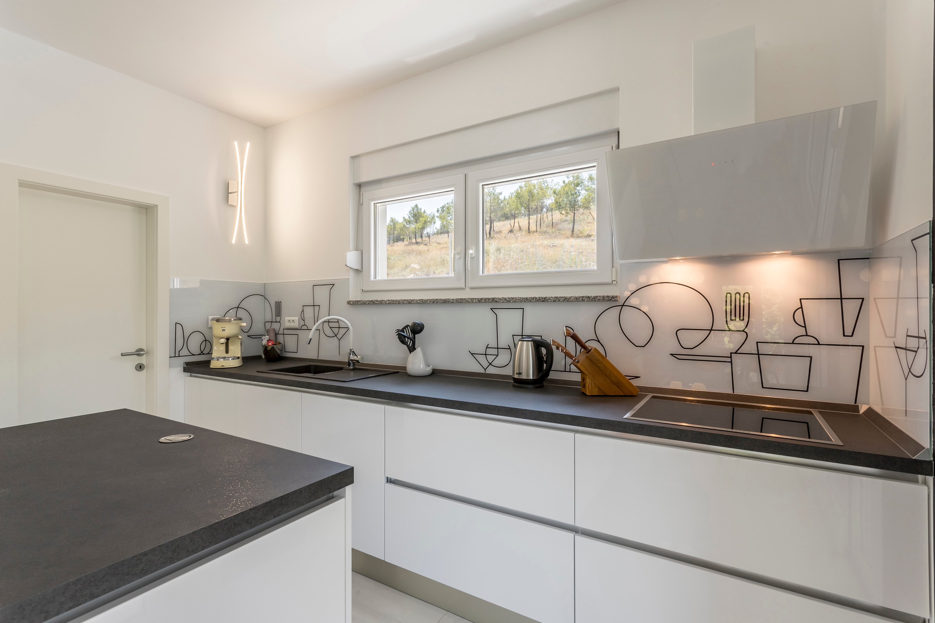 Four bedroom house with terrace Tugare, Omiš  K