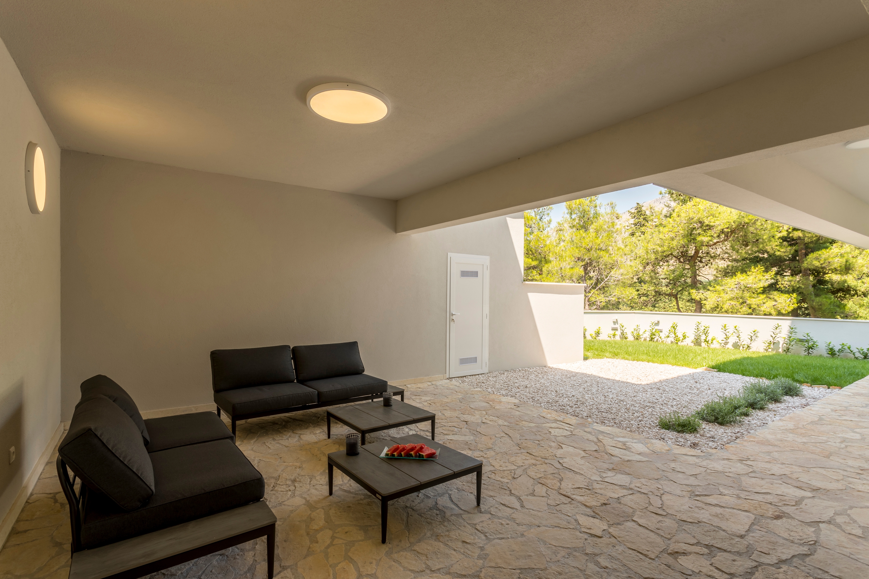 Four bedroom house with terrace Tugare, Omiš  K