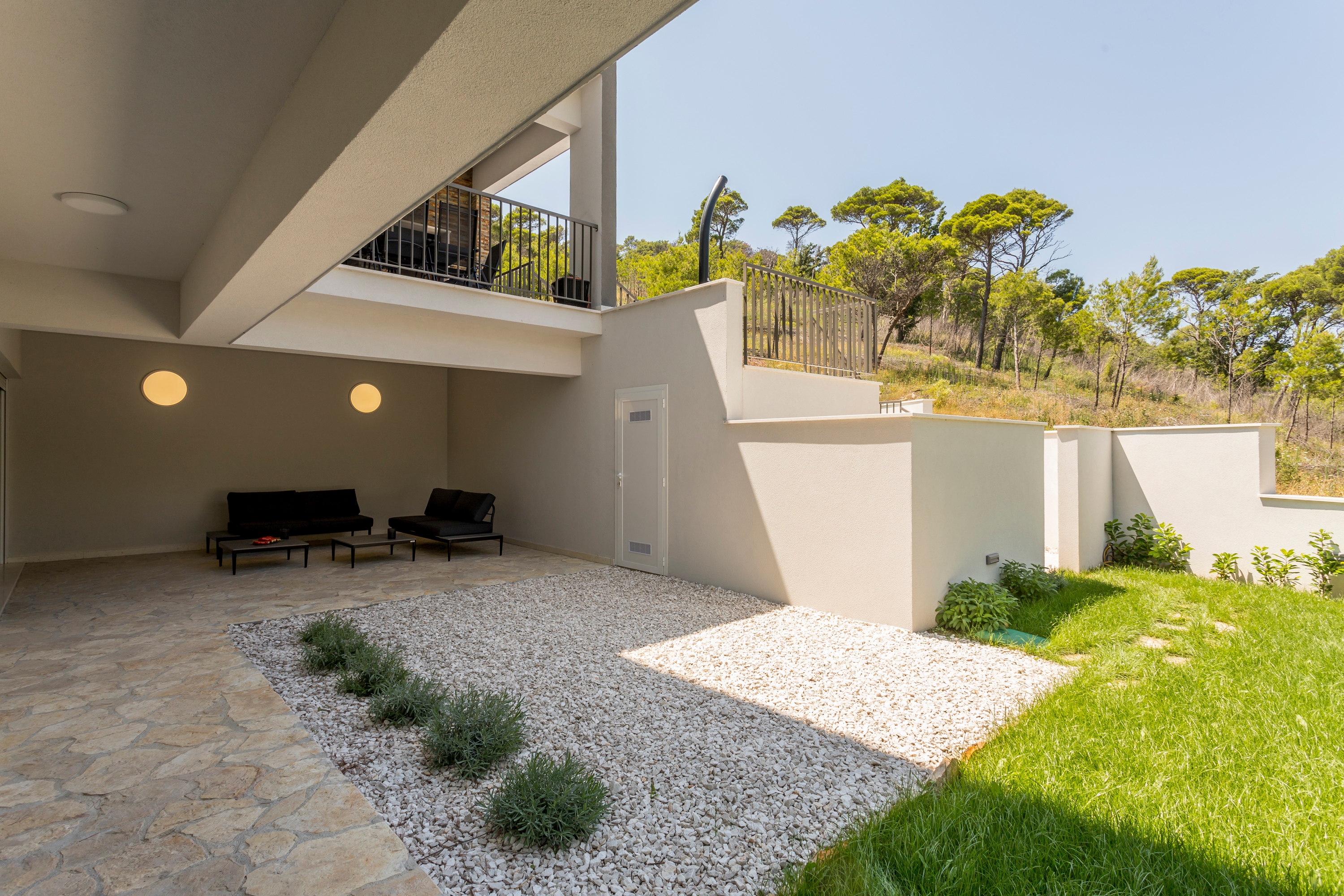 Four bedroom house with terrace Tugare, Omiš  K