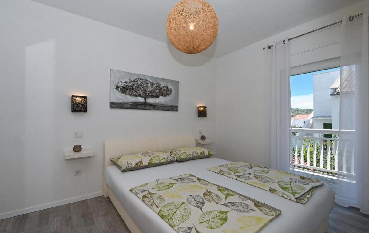 One bedroom apartment with balcony Mavarštica, Čiovo  A-a