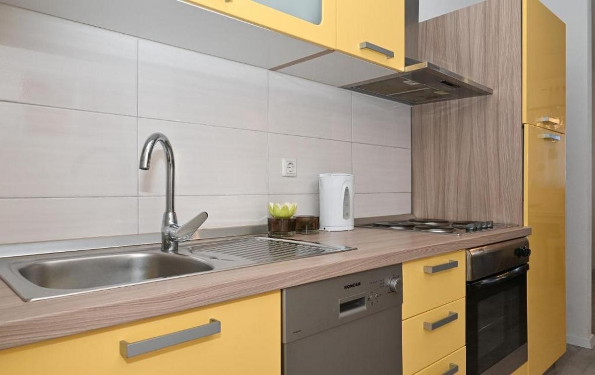 Two bedroom apartment with terrace Mavarštica, Čiovo  A-b