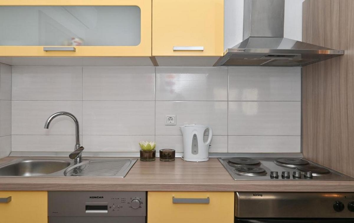 Two bedroom apartment with terrace Mavarštica, Čiovo  A-b