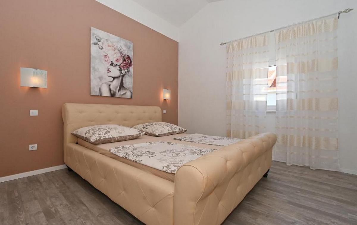 Two bedroom apartment with terrace and sea view Mavarštica, Čiovo  A-c