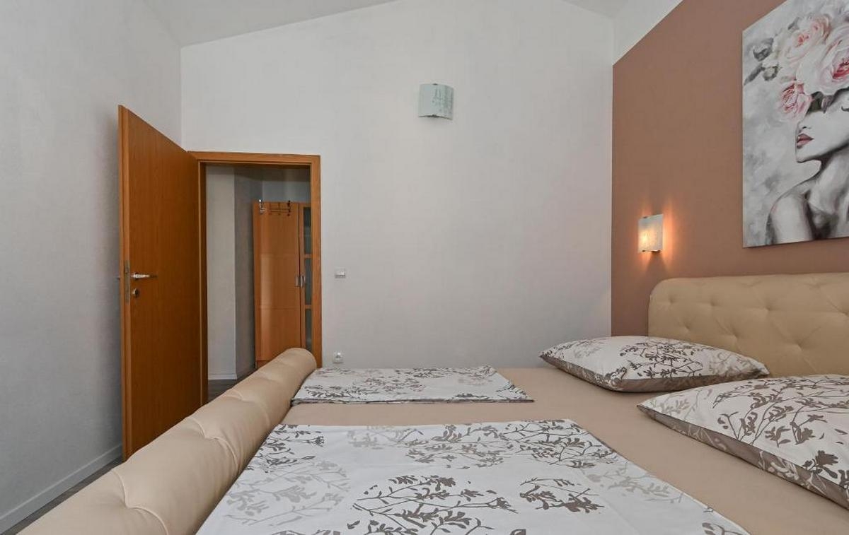Two bedroom apartment with terrace and sea view Mavarštica, Čiovo  A-c
