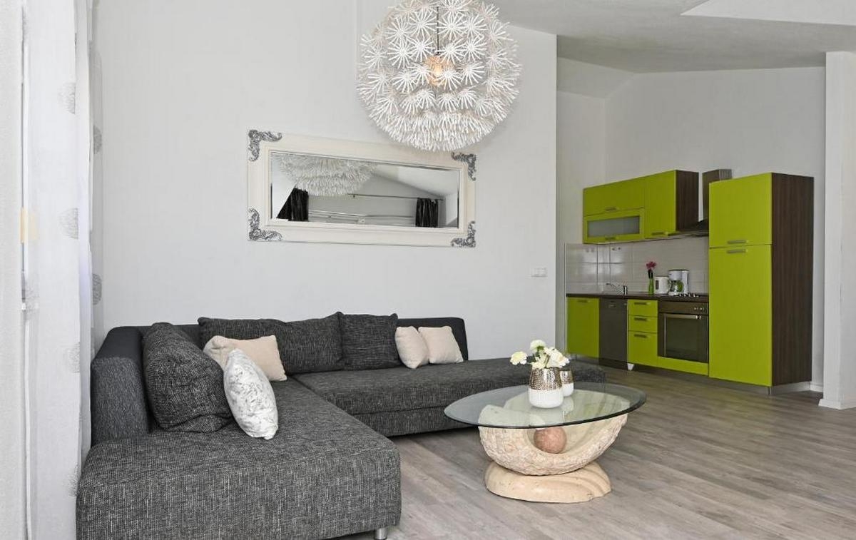 Two bedroom apartment with terrace and sea view Mavarštica, Čiovo  A-c